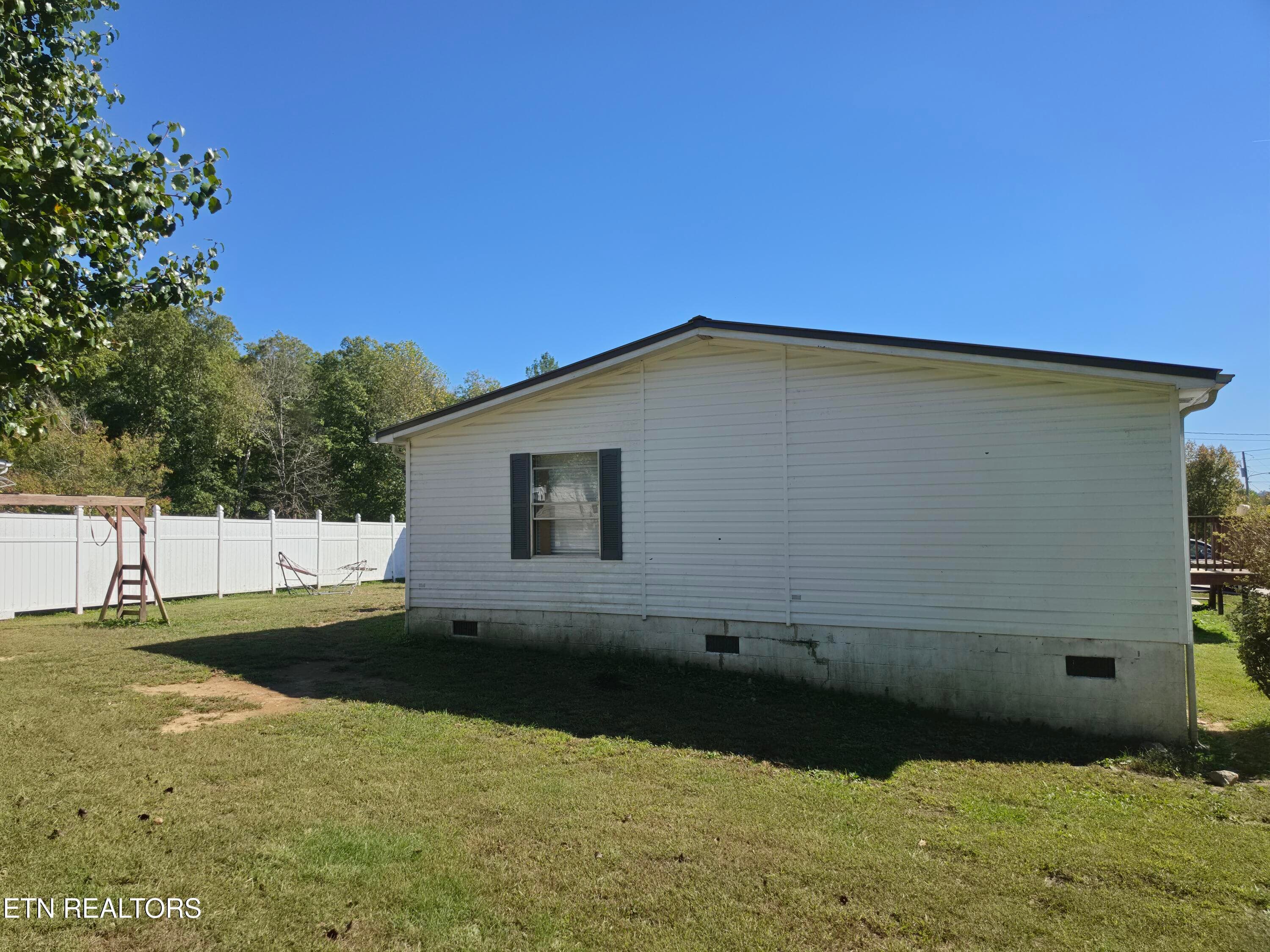 Pic 8 - 300 Shirley Lane, Oneida, TN 37841, Oneida