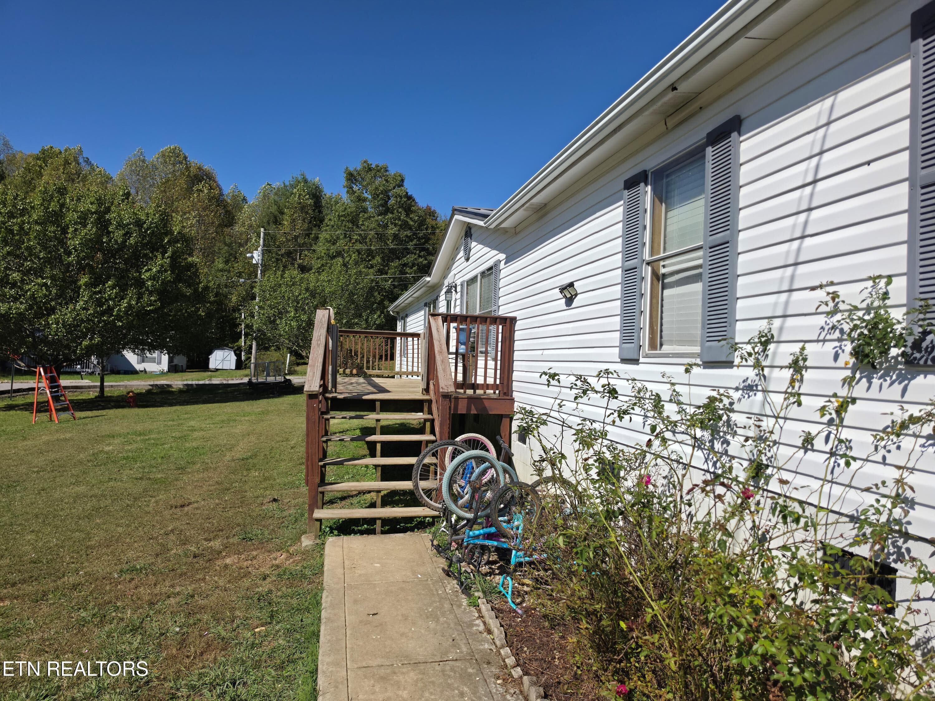 Pic 5 - 300 Shirley Lane, Oneida, TN 37841, Oneida