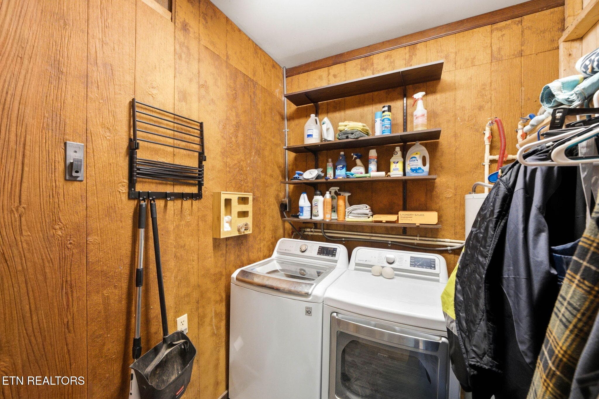 Laundry Room - 350 Miller Rd, Vonore, TN 37885, Vonore