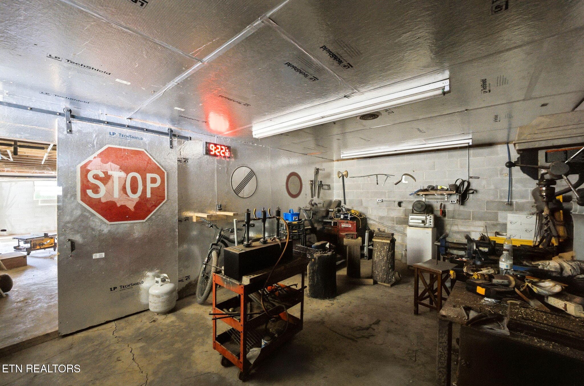 Workshop - 350 Miller Rd, Vonore, TN 37885, Vonore