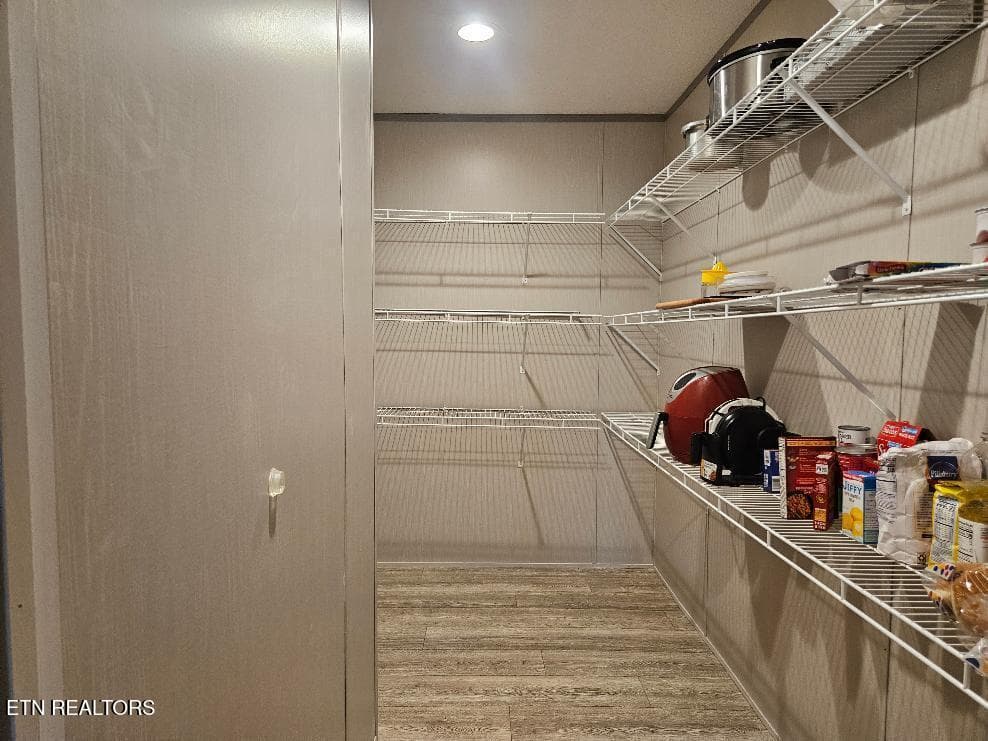 XL pantry - 197 Woodby Fridley Rd, Sweetwater, TN 37874, Sweetwater