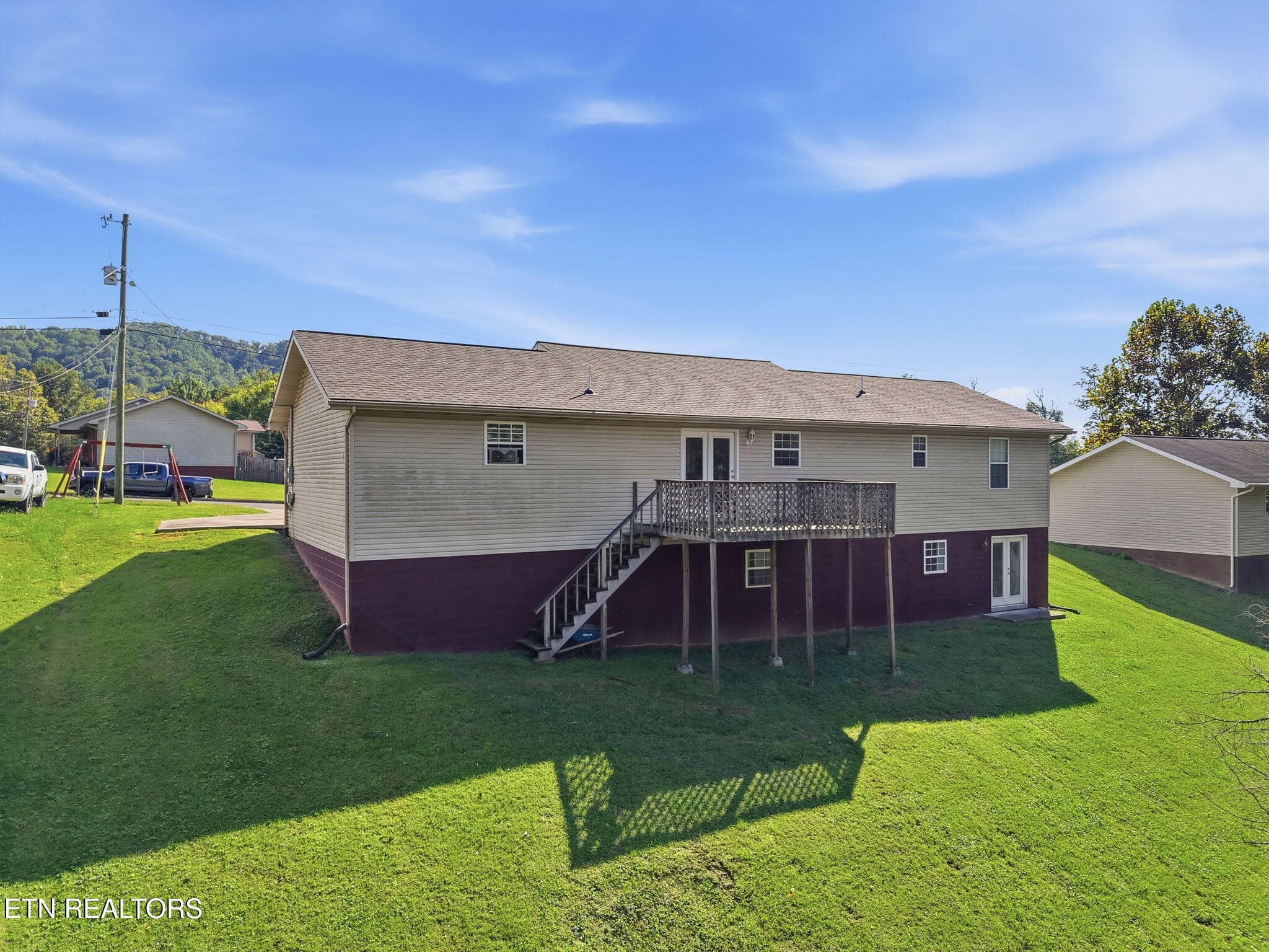 31-web-or-mls-031_133Christina - 133 Christina Circle, Maynardville, TN 37807