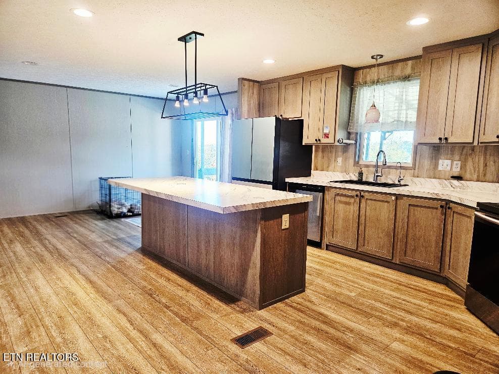 kitchen looking towards dining area - 197 Woodby Fridley Rd, Sweetwater, TN 37874, Sweetwater