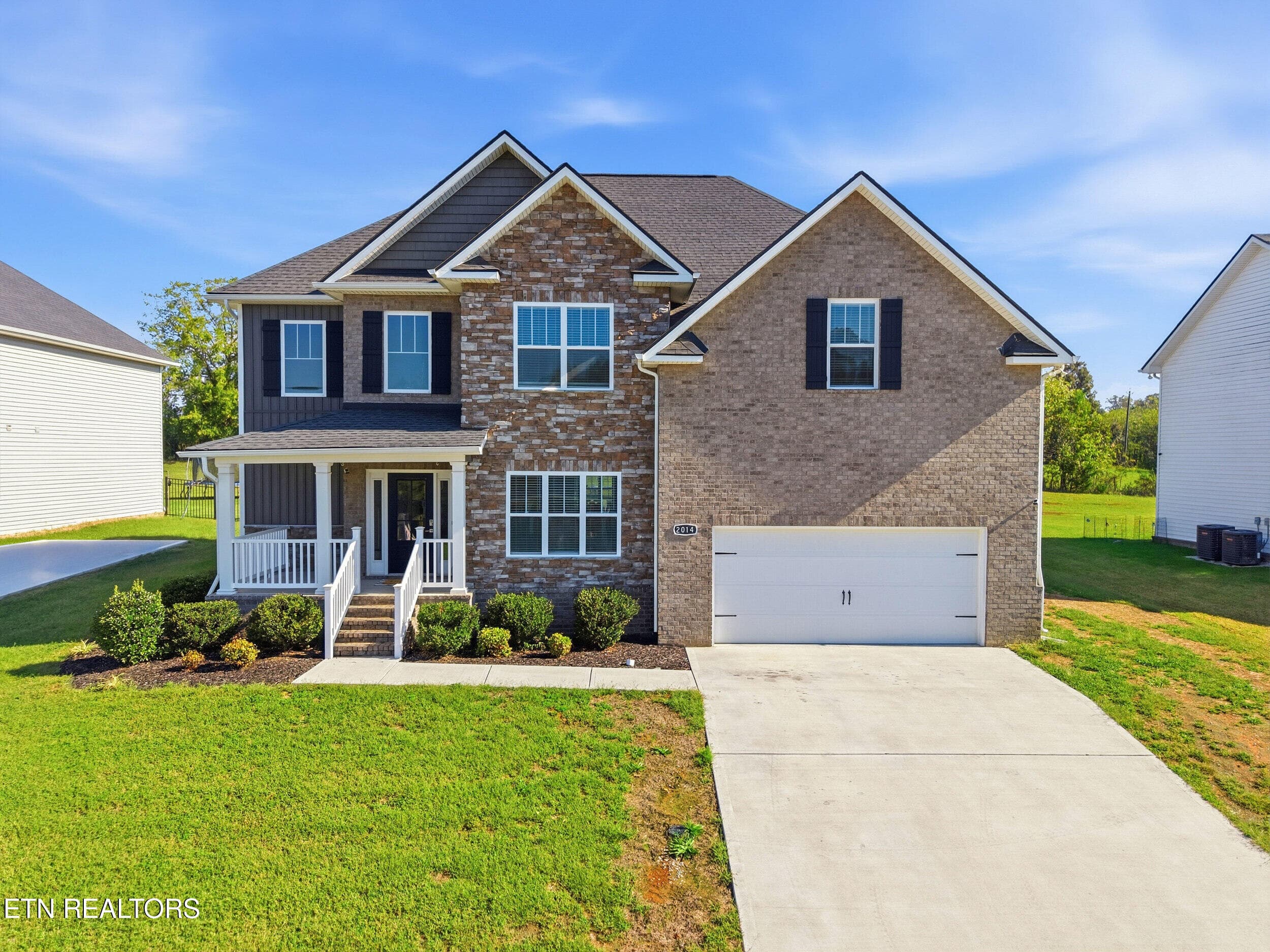 2014 Farm Blvd, Sevierville, TN 37876