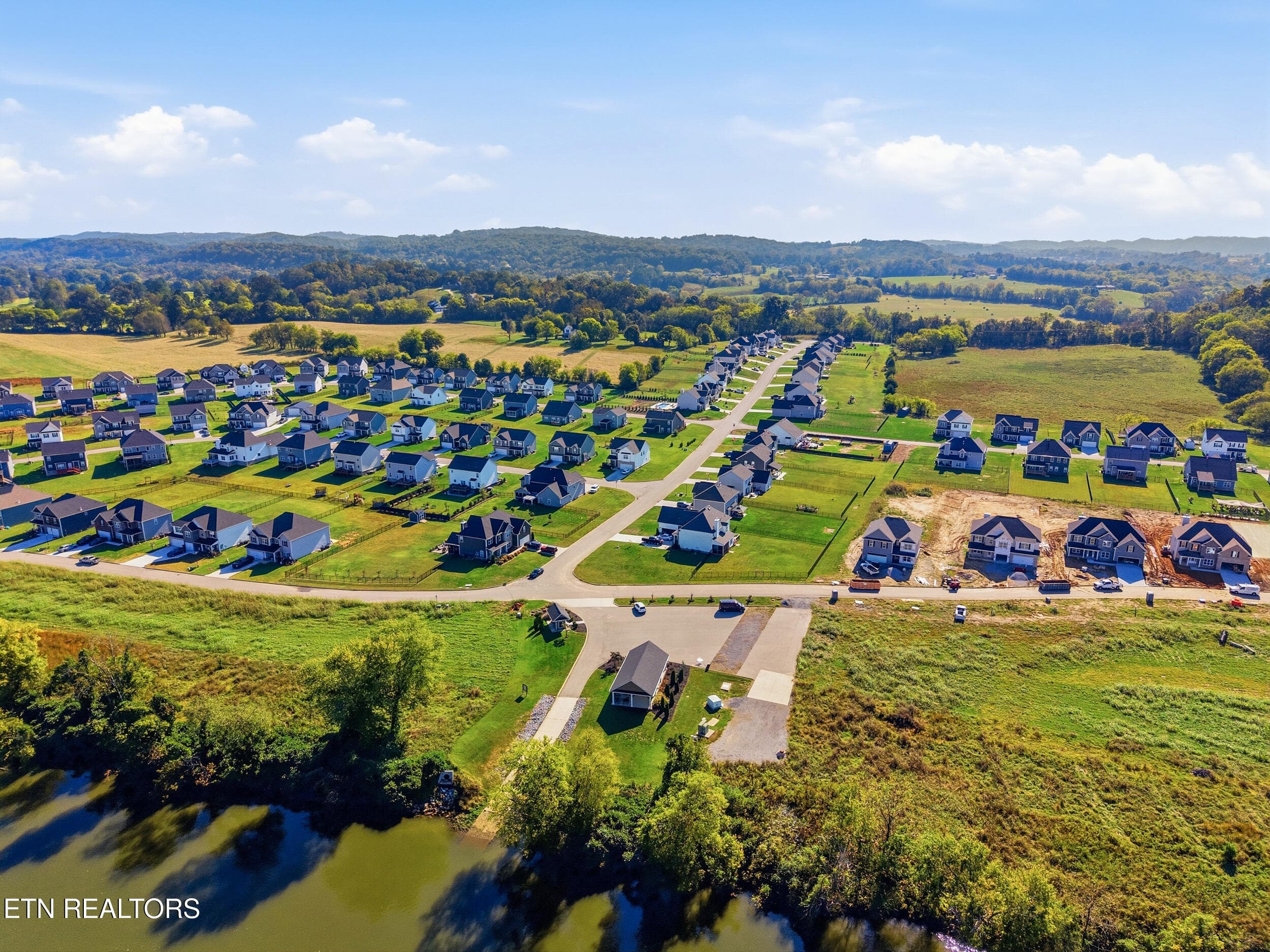 019 - 2014 Farm Blvd, Sevierville, TN 37876, Sevierville