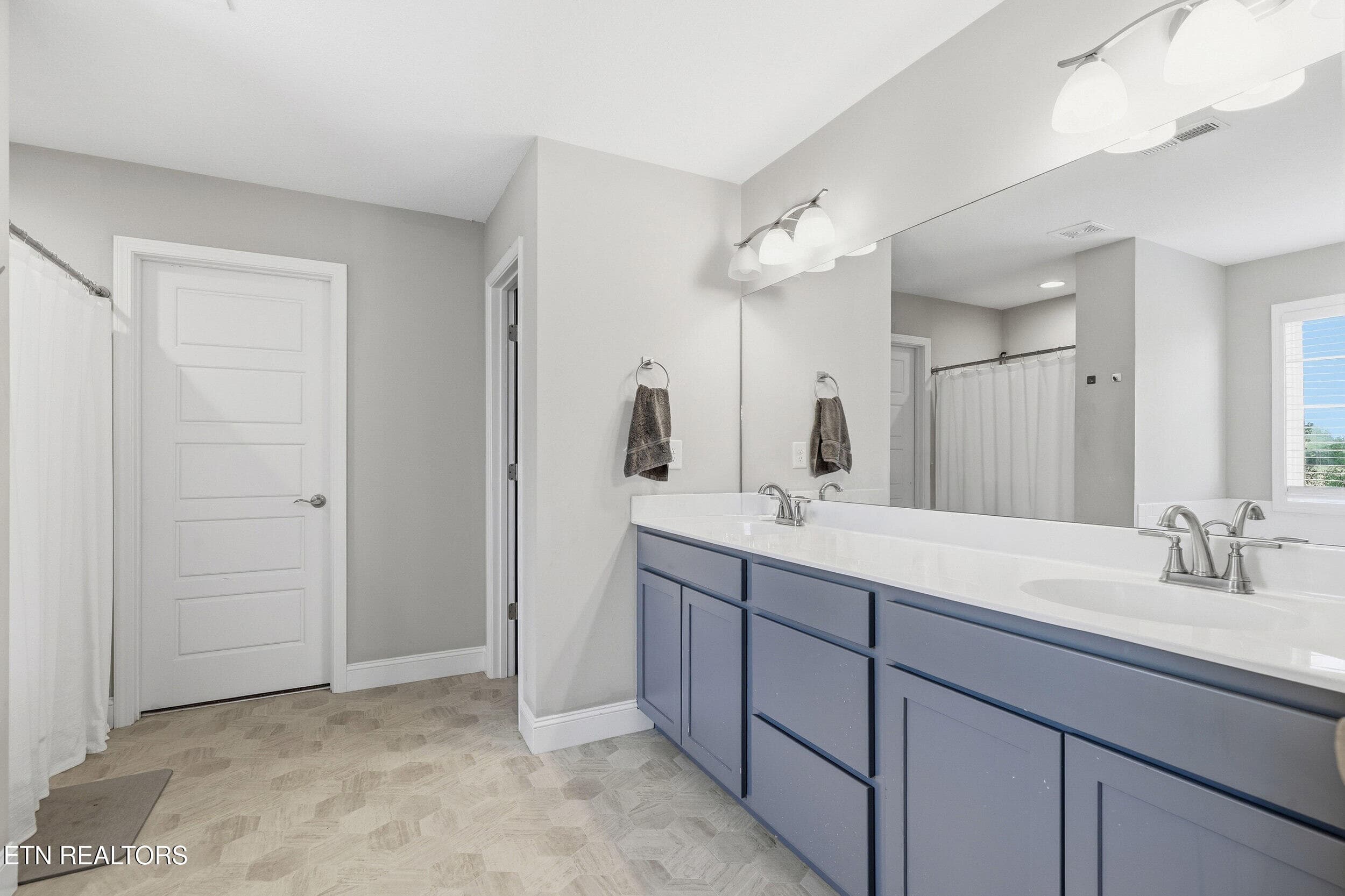 046 - 2014 Farm Blvd, Sevierville, TN 37876, Sevierville