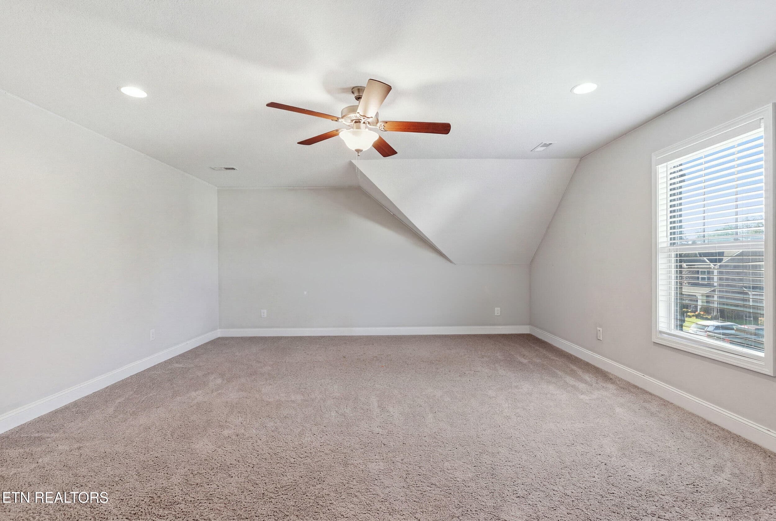 053 - 2014 Farm Blvd, Sevierville, TN 37876, Sevierville