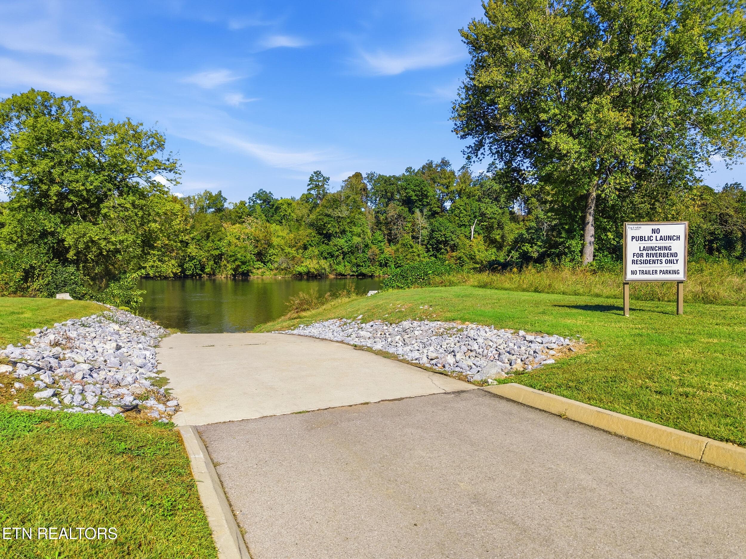 060 - 2014 Farm Blvd, Sevierville, TN 37876, Sevierville