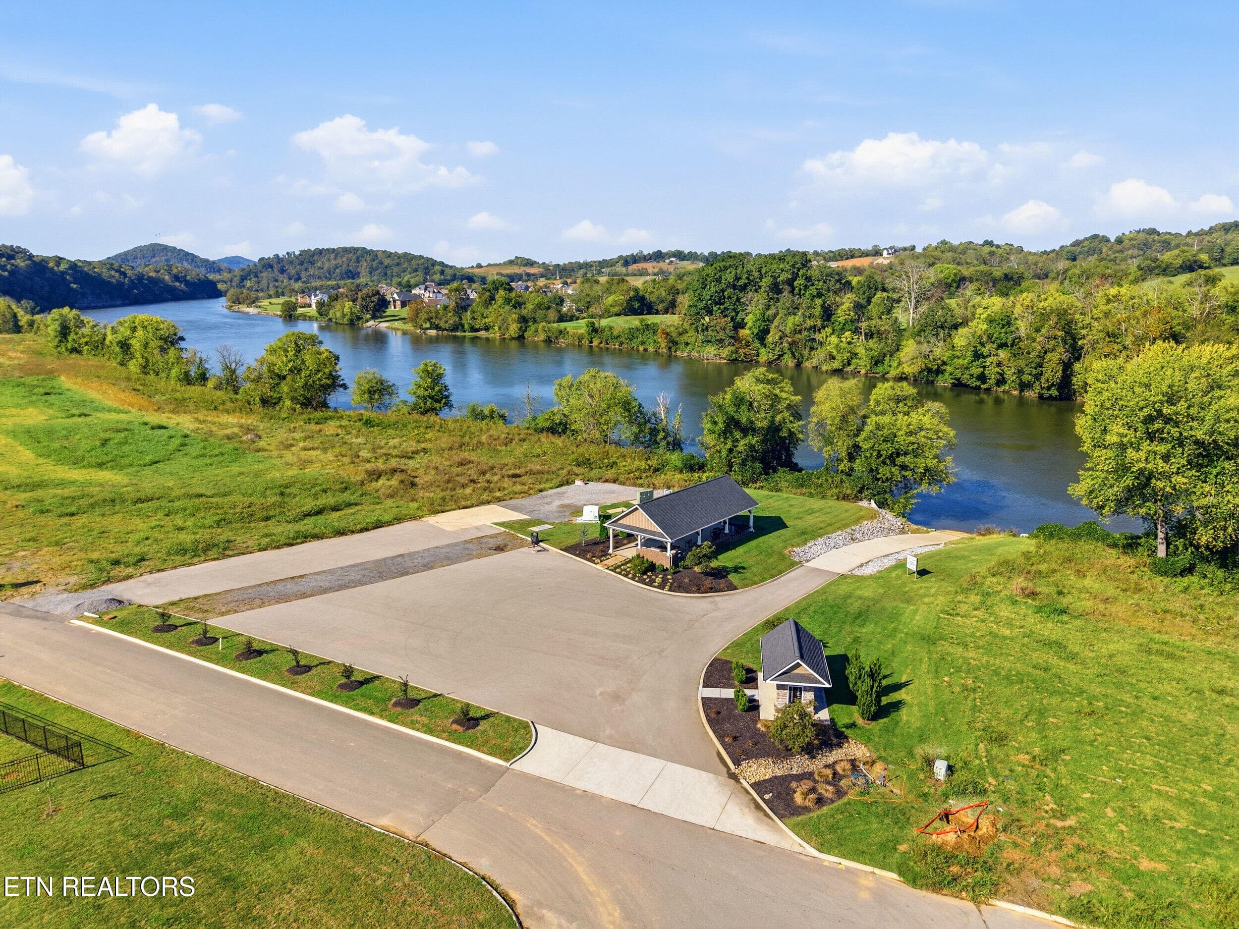 066 - 2014 Farm Blvd, Sevierville, TN 37876, Sevierville