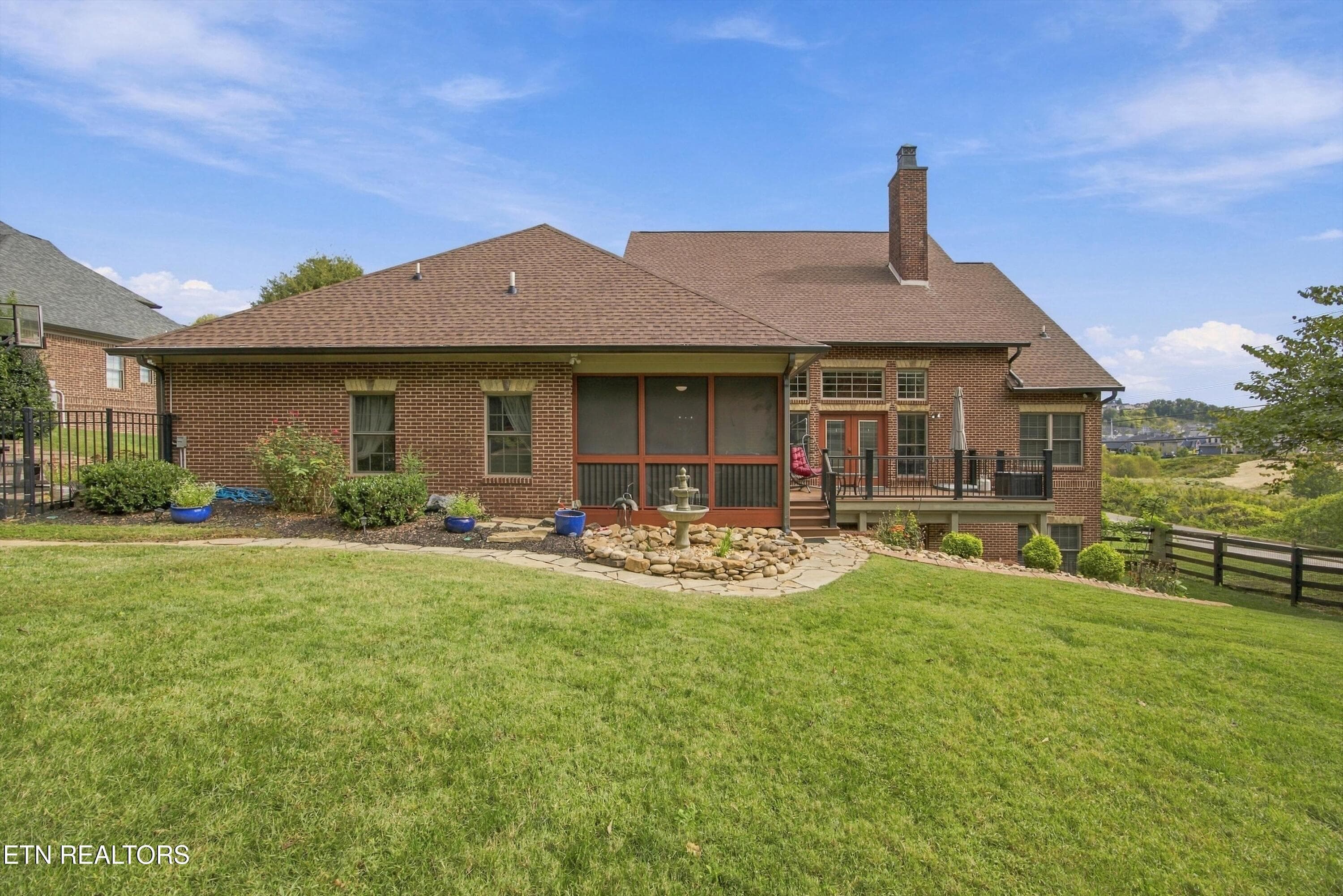 70-2203 Covered Bridge Blvd-53 - 2203 Covered Bridge Blvd, Knoxville, TN 37932, Knoxville