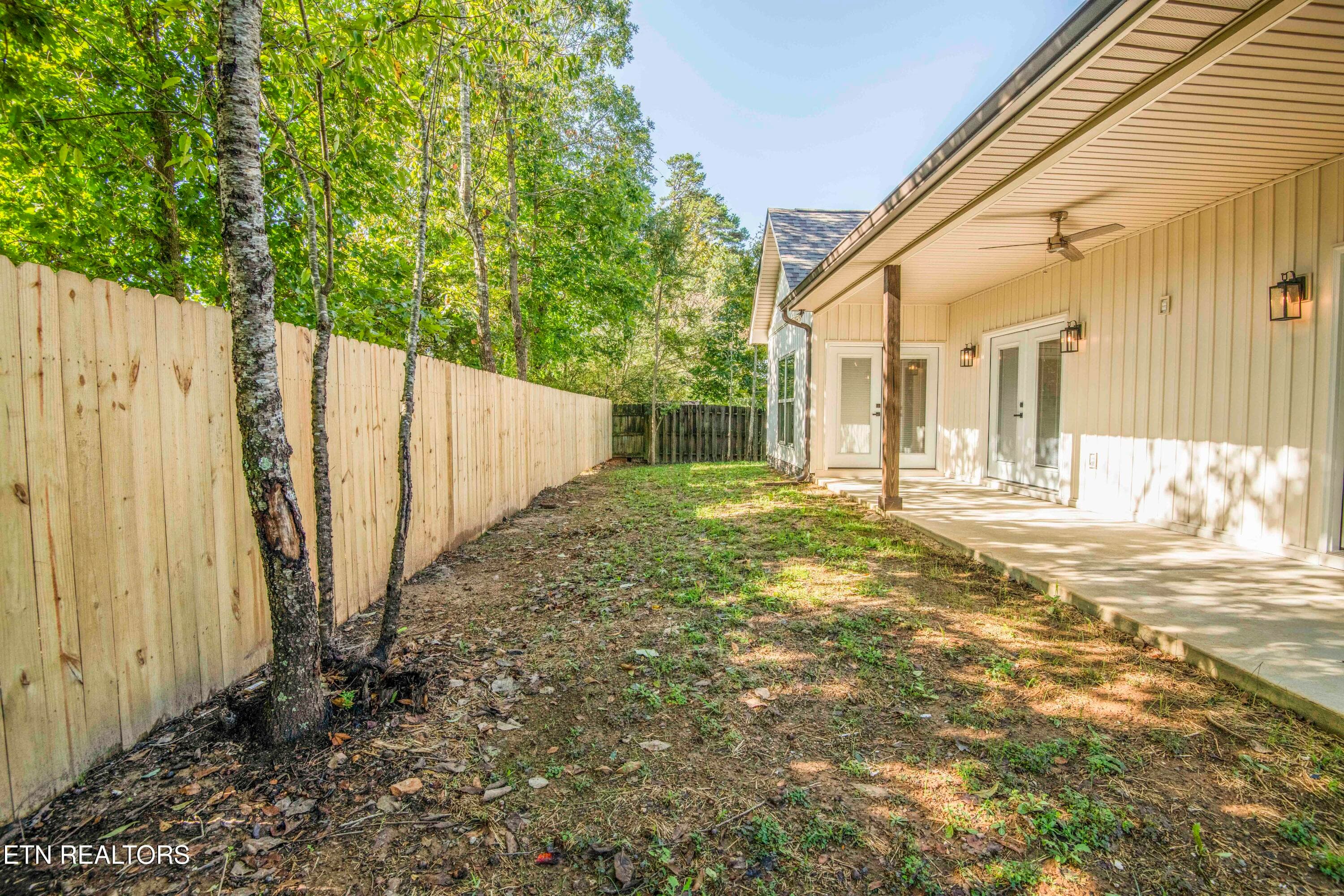 yard_1 - 502 Hillside Lane, Lenoir City, TN 37771, Lenoir City