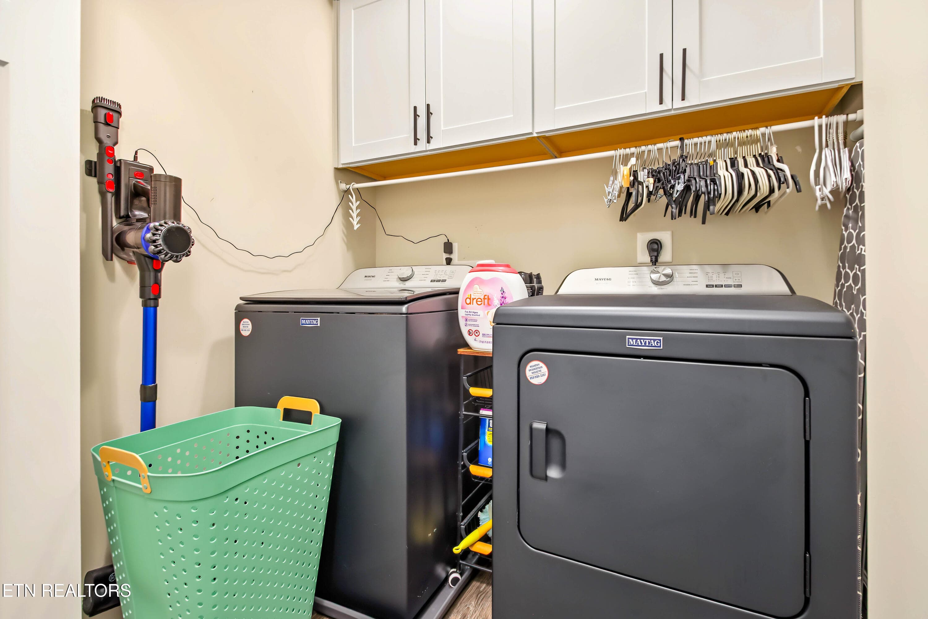 Laundry - 101 Jason Hovater Way, Clinton, TN 37716, Clinton