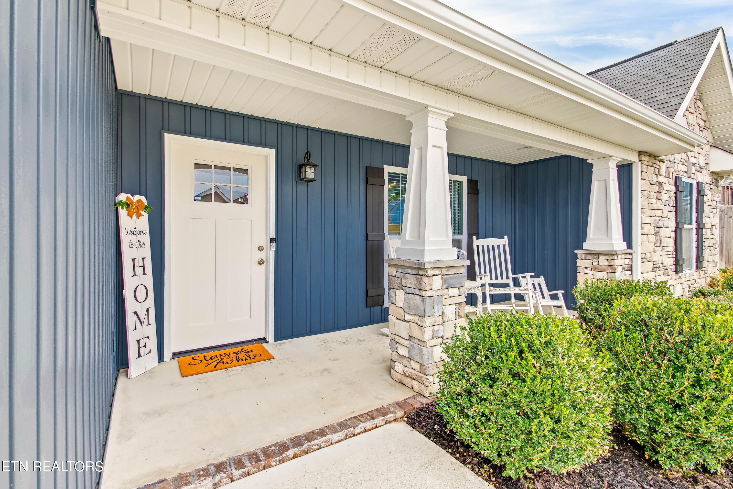 Front porch - 101 Jason Hovater Way, Clinton, TN 37716, Clinton