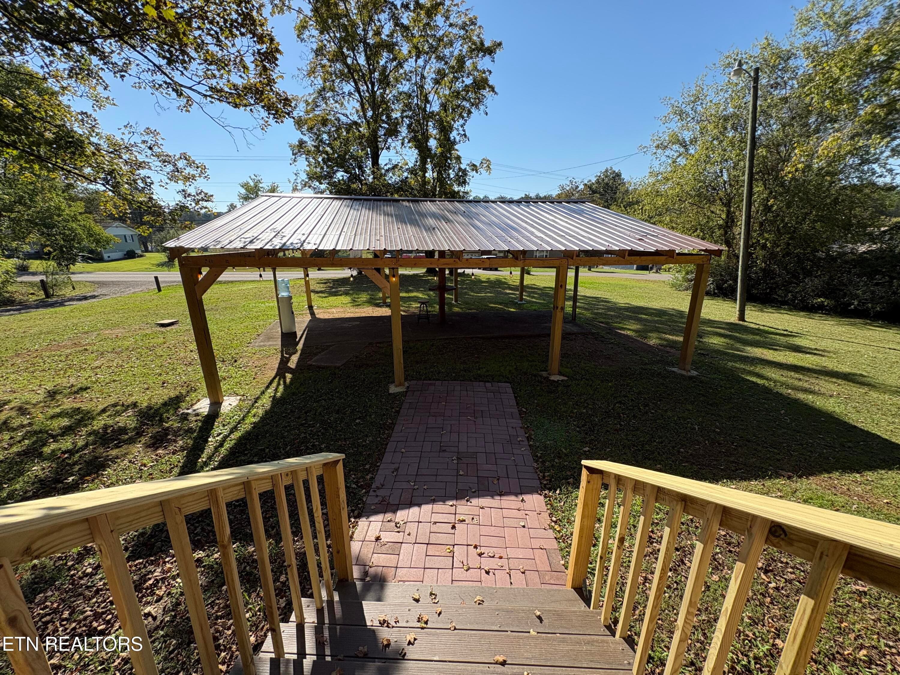 Covered Picnic/Party Area - 6104 Roberts Rd, Corryton, TN 37721, Corryton