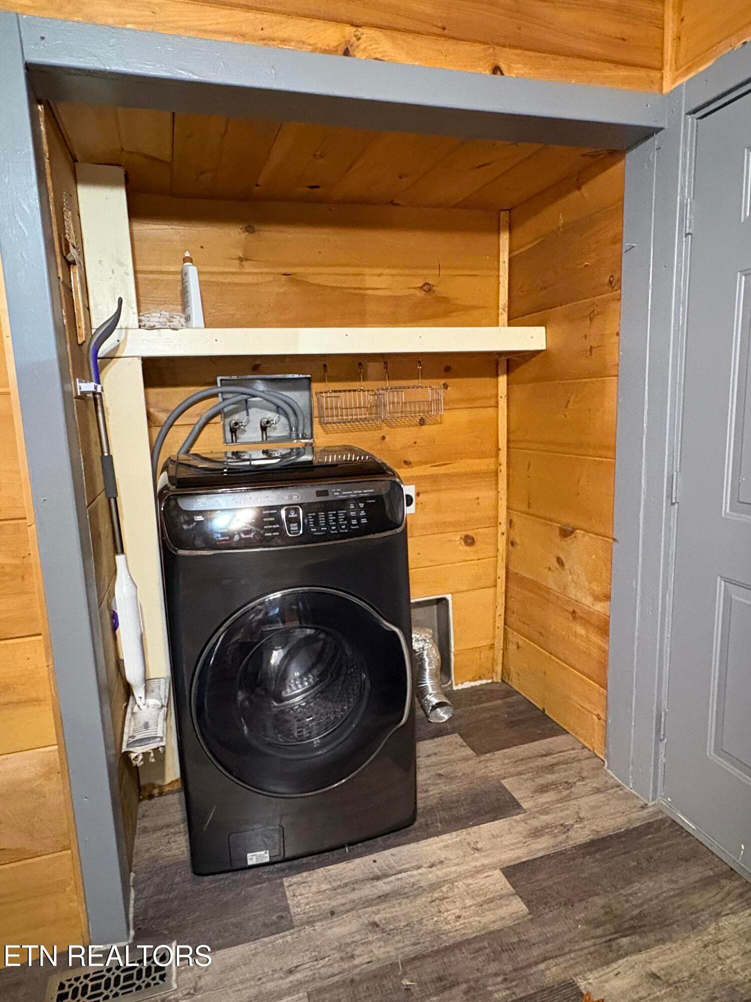 Washer/Dryer Closet on Main Level - 6104 Roberts Rd, Corryton, TN 37721, Corryton