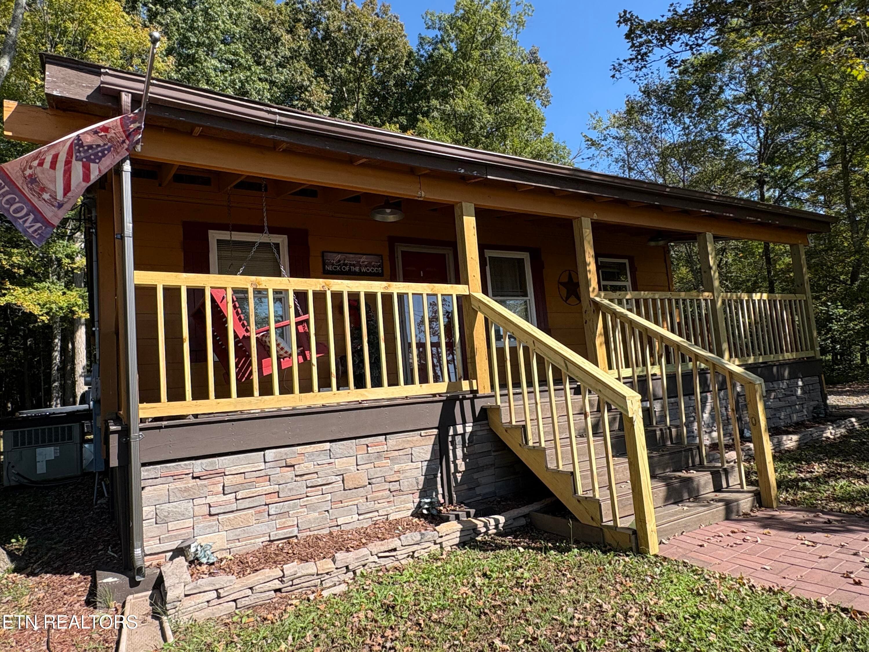 Cozy Covered Front Porch - 6104 Roberts Rd, Corryton, TN 37721, Corryton
