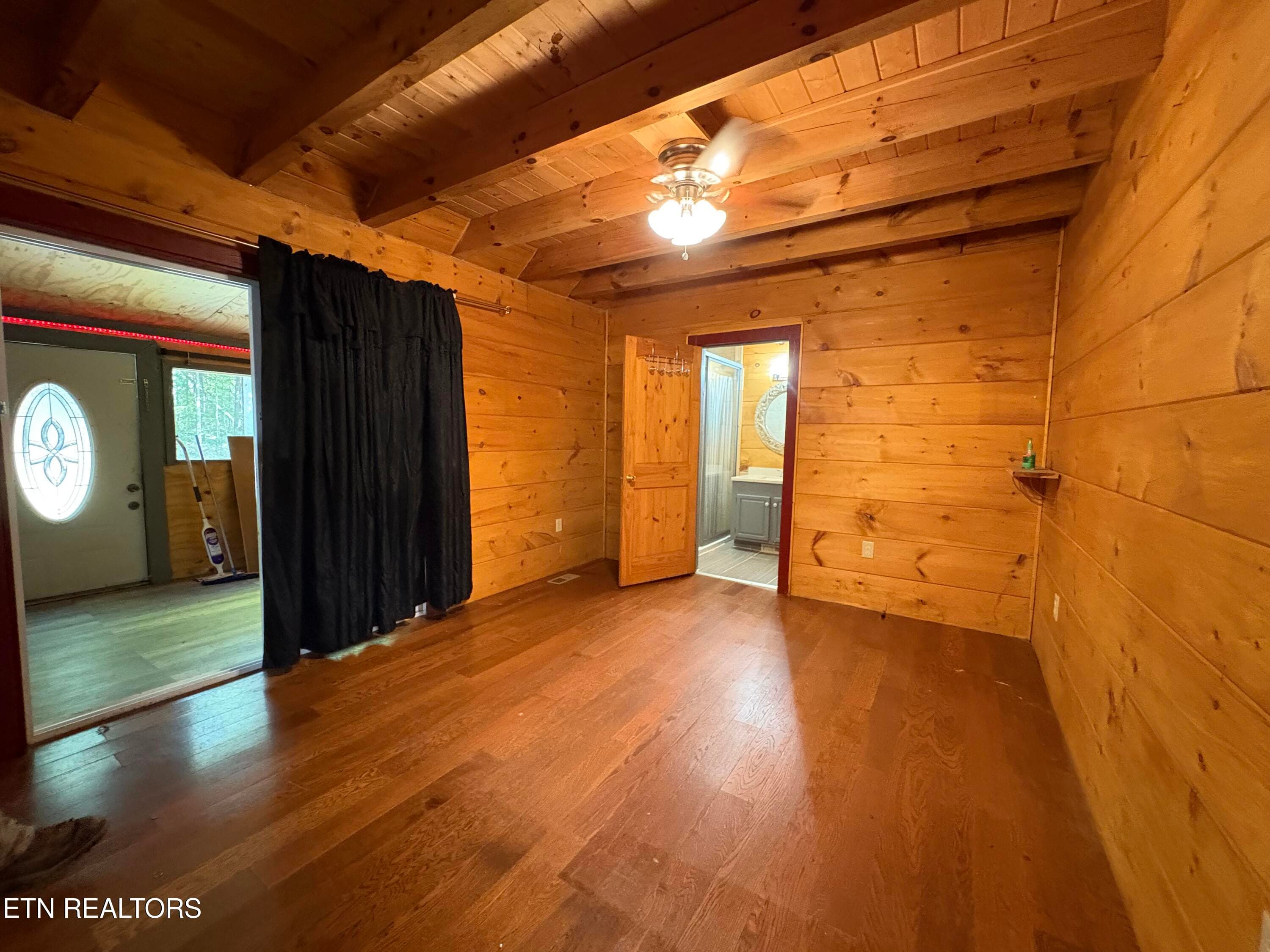 Master Bedroom - 6104 Roberts Rd, Corryton, TN 37721, Corryton