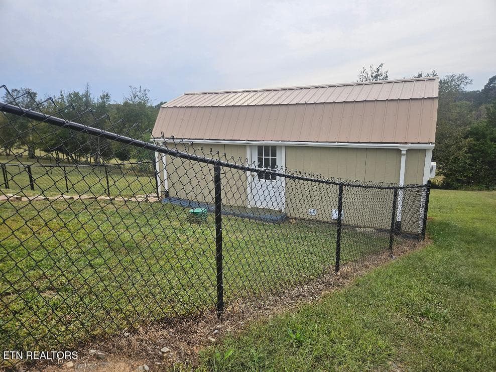 rear workshop - 197 Woodby Fridley Rd, Sweetwater, TN 37874, Sweetwater