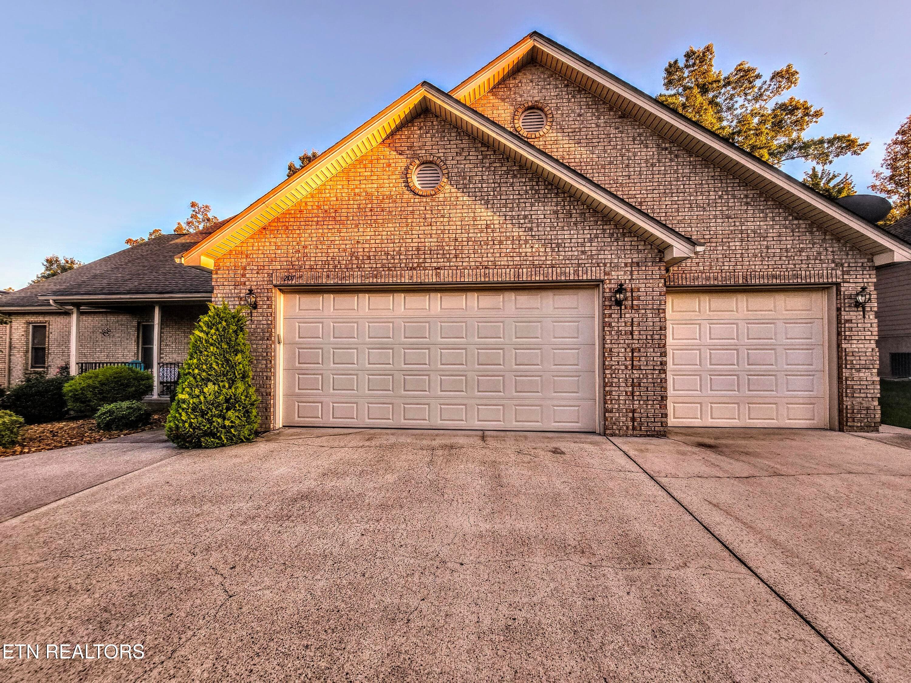 207 Forest Hill Drive, Crossville, TN 38558