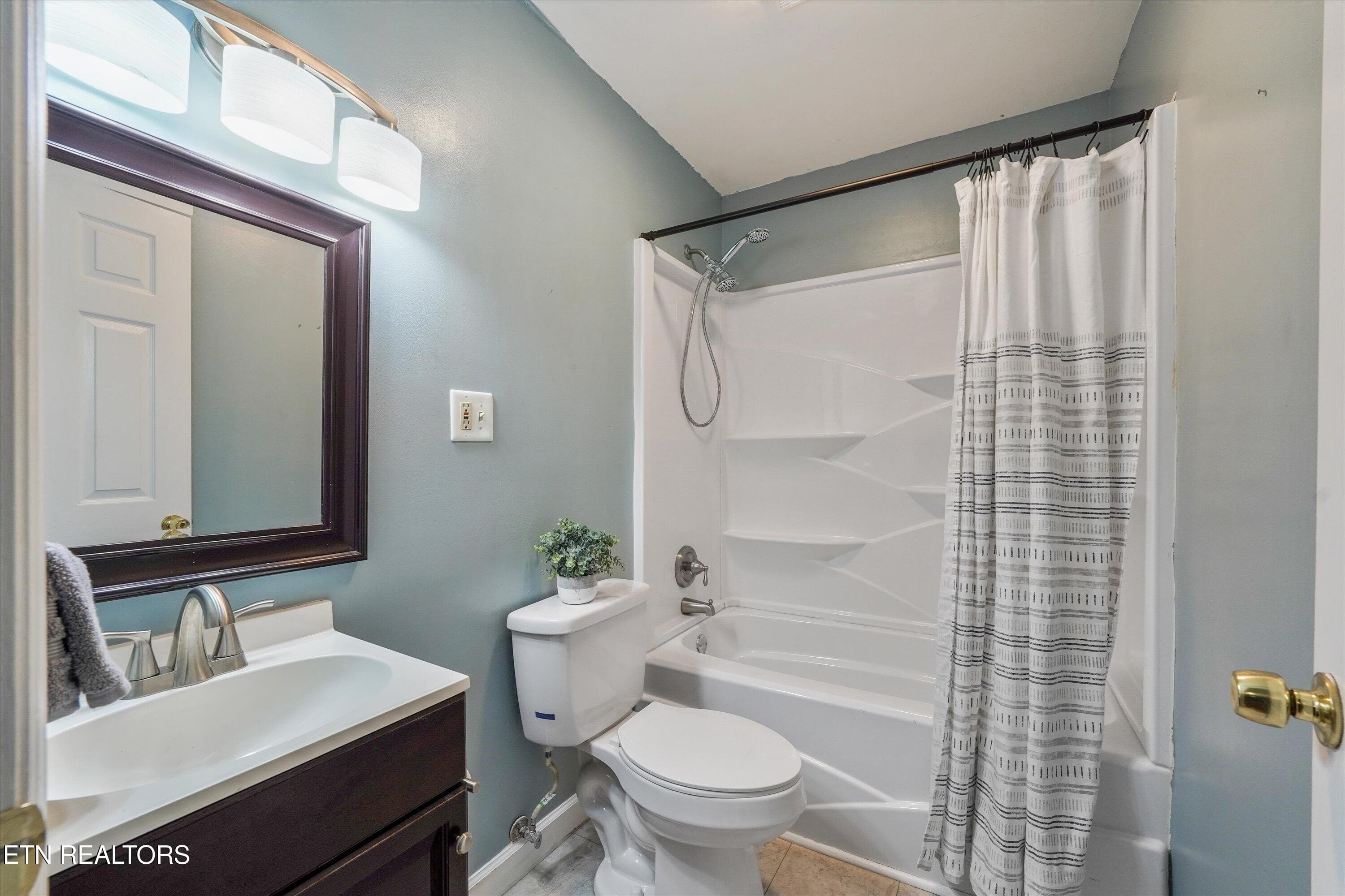 29-222 Disney Ln 21 - 222 Disney Lane, Caryville, TN 37714, Caryville