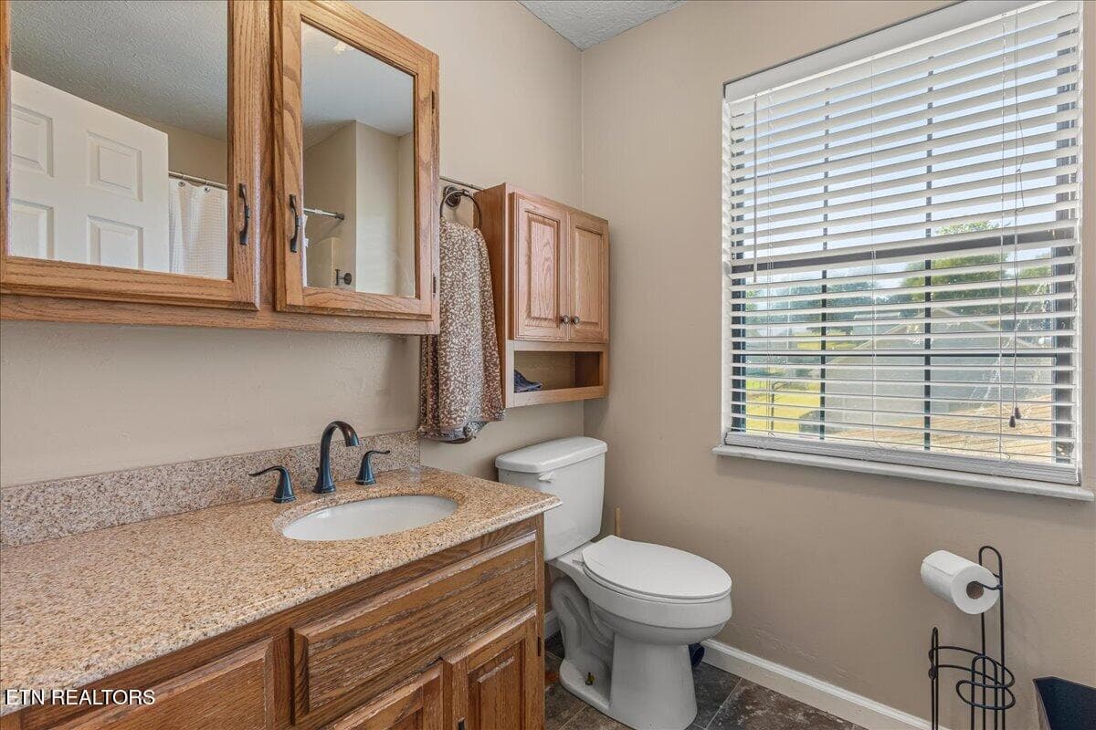 19-3351 HWY 11-16 - 3354 Highway 11S, Athens, TN 37303, Athens