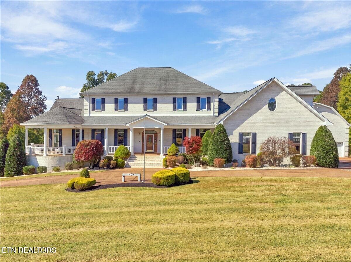 323 Harmon Rd, New Tazewell, TN 37825