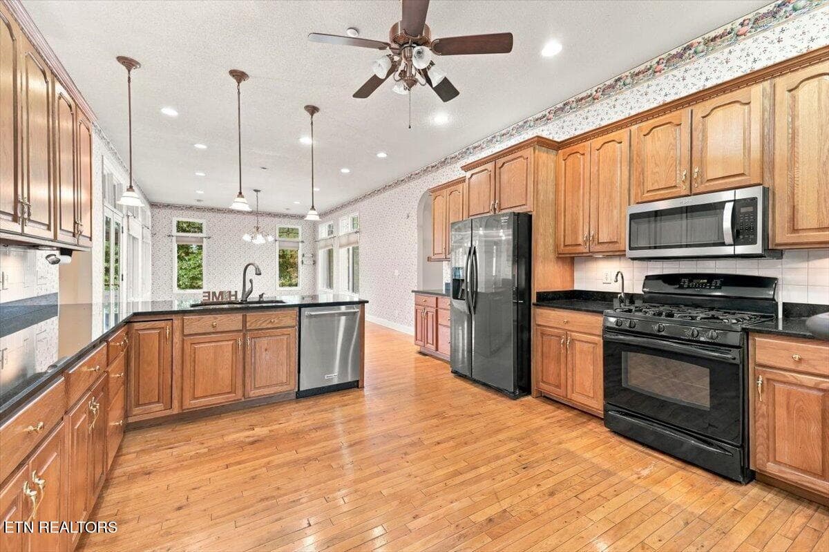 23-323 Harmon Rd 23 - 323 Harmon Rd, New Tazewell, TN 37825, New Tazewell