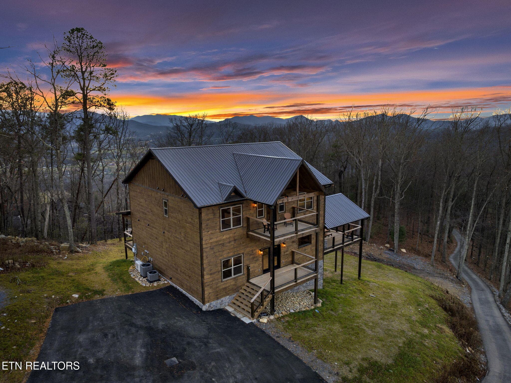 3-web-or-mls-JH-Fri 20231124-198 - 2520 Angelos Mountain Way, Pigeon Forge, TN 37862, Pigeon Forge