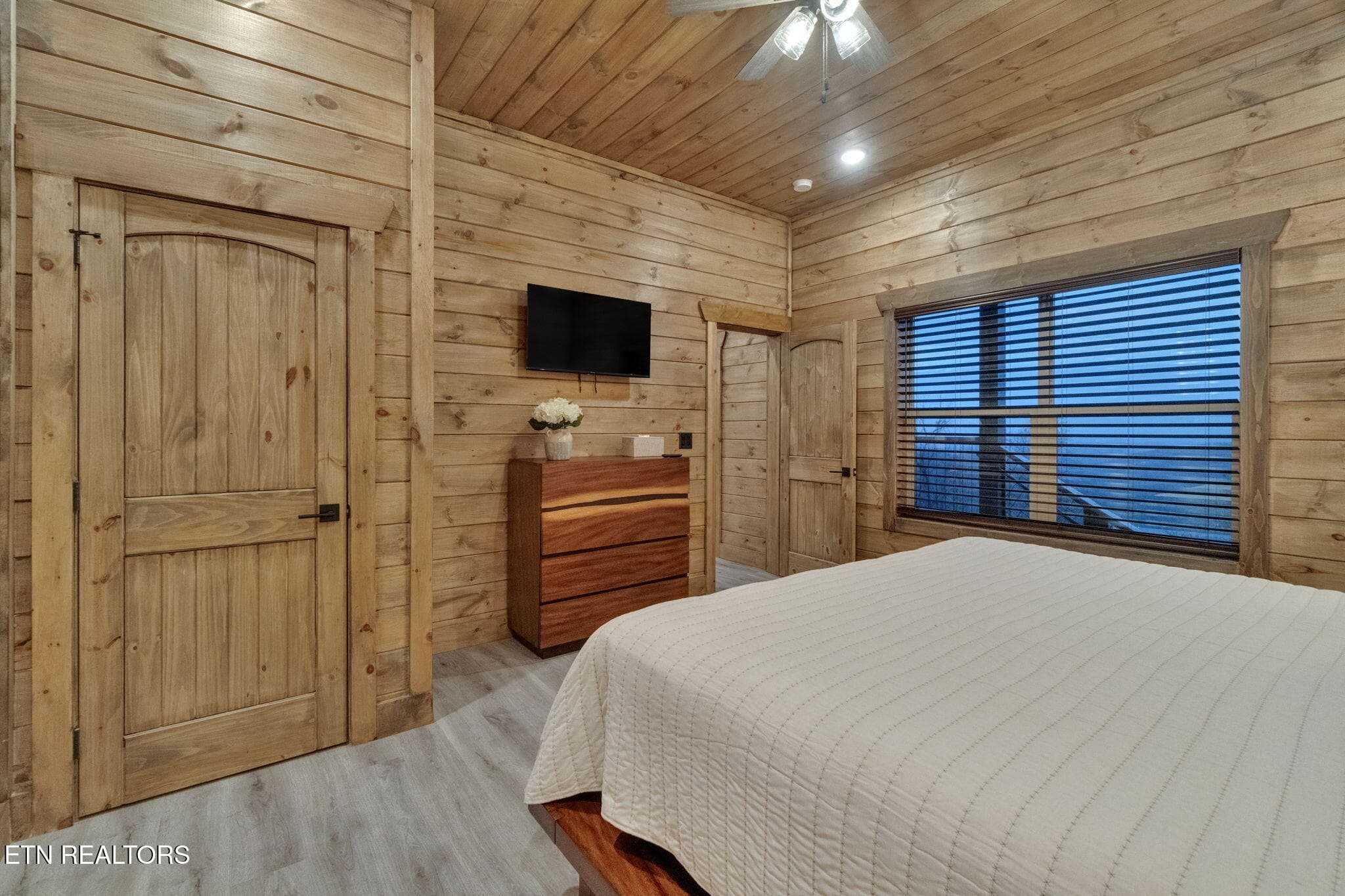 44-web-or-mls-JH-Fri 20231124-360 - 2520 Angelos Mountain Way, Pigeon Forge, TN 37862, Pigeon Forge