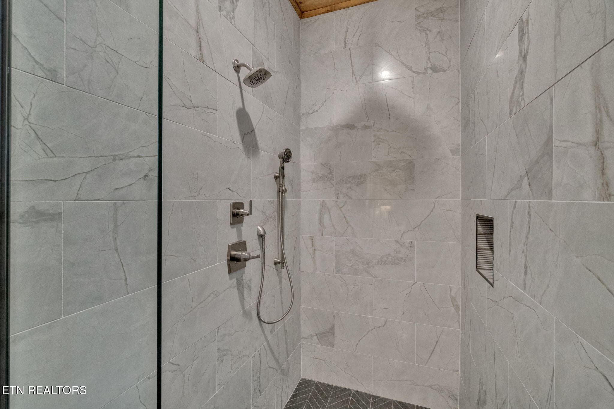 46-web-or-mls-JH-Fri 20231124-366 - 2520 Angelos Mountain Way, Pigeon Forge, TN 37862, Pigeon Forge