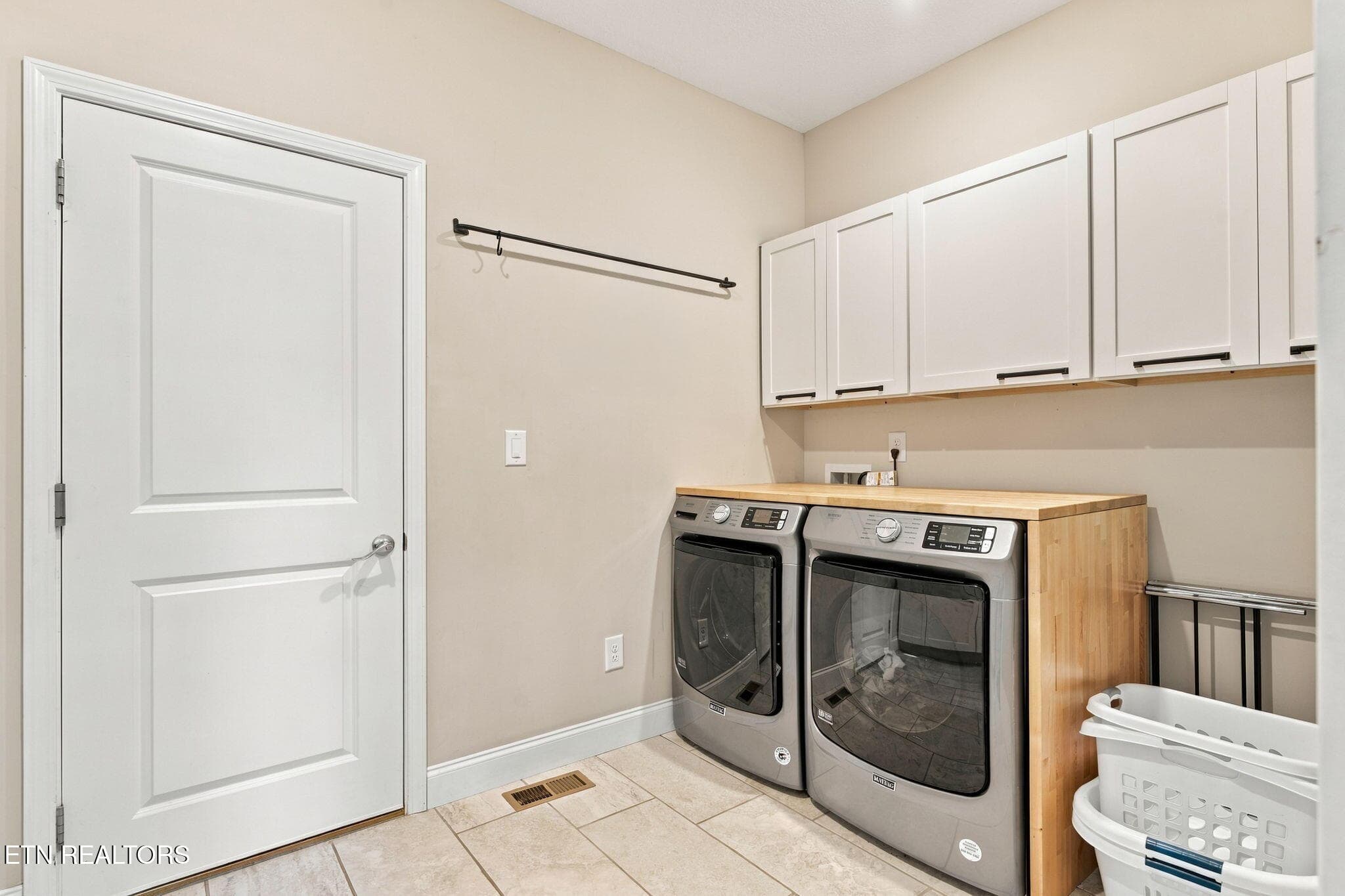 22-web-or-mls-104_Pineberry_West_Road_Oa - 104 Pineberry West Rd, Oak Ridge, TN 37830, Oak Ridge