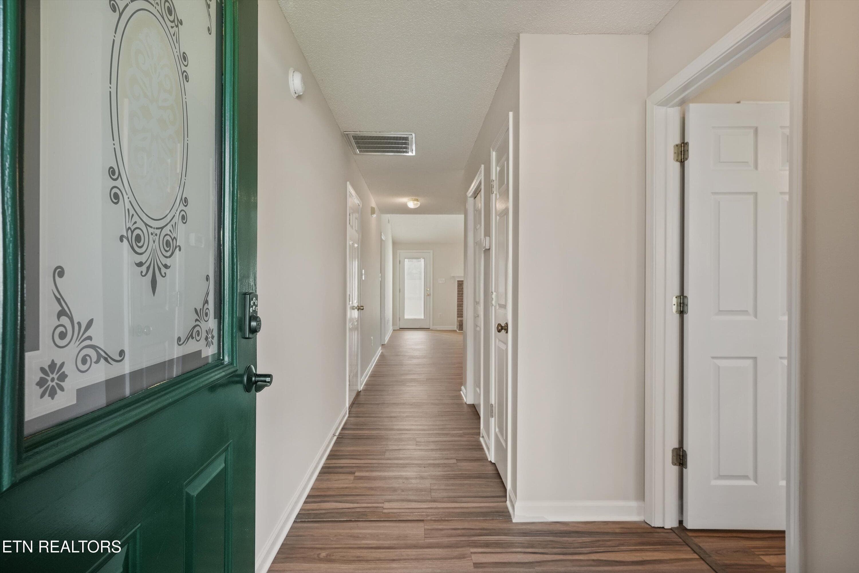 Welcome Home! - 8032 Stablegate Way, Powell, TN 37849, Powell