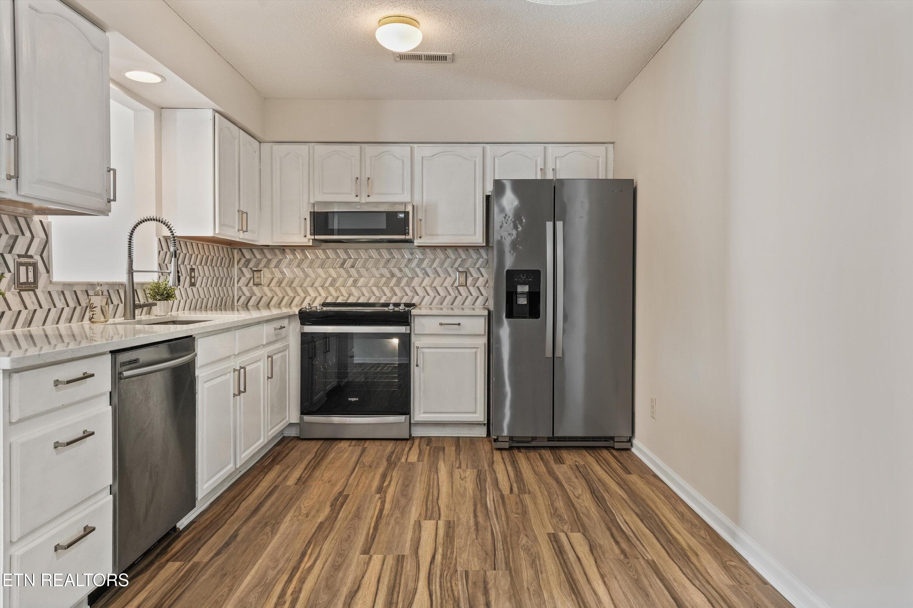 Kitchen - 8032 Stablegate Way, Powell, TN 37849, Powell