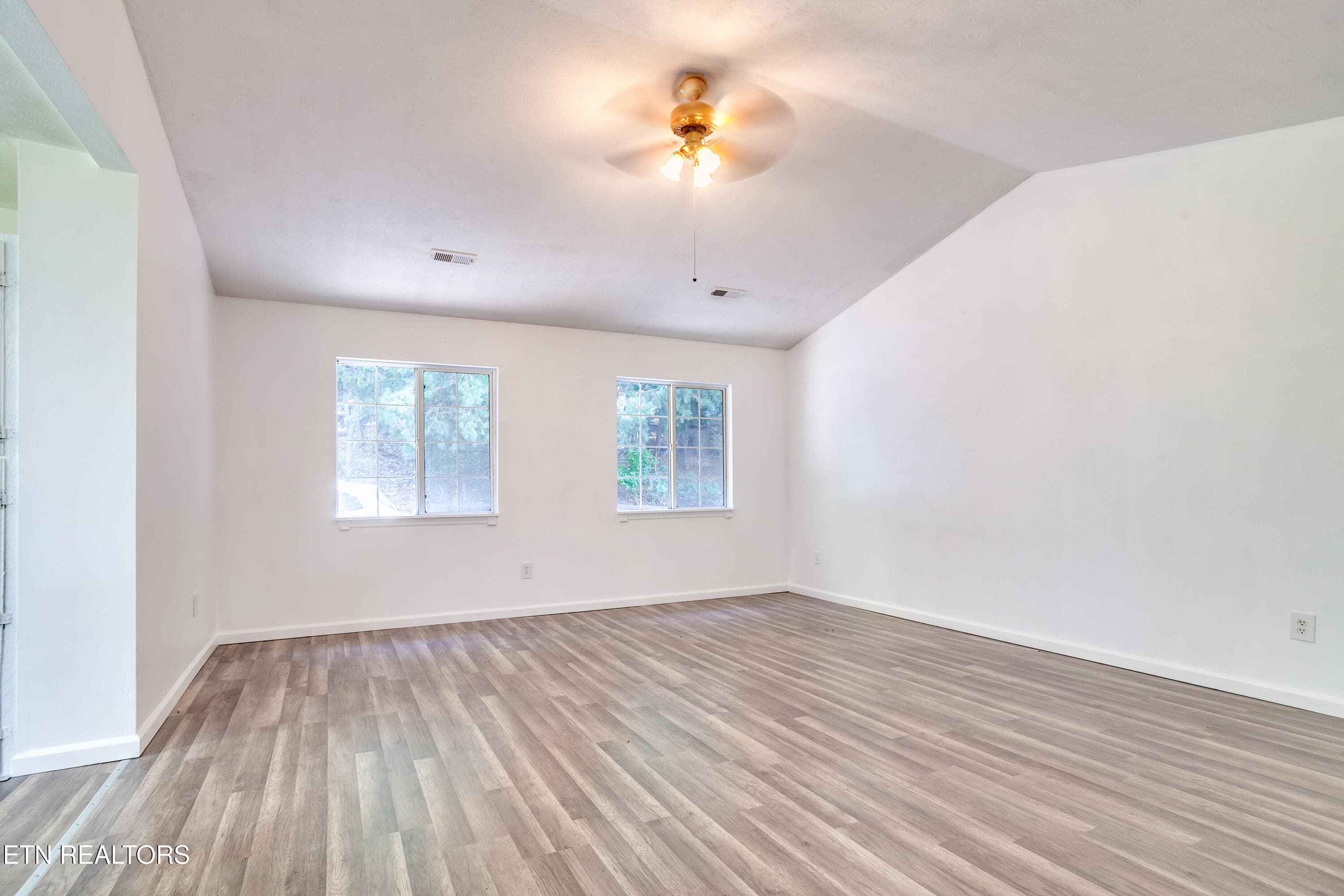 02020261013-1-509ThornHillRdThornHillTn- - 509 Thorn Hill School Rd, Thorn Hill, TN 37881, Thorn Hill