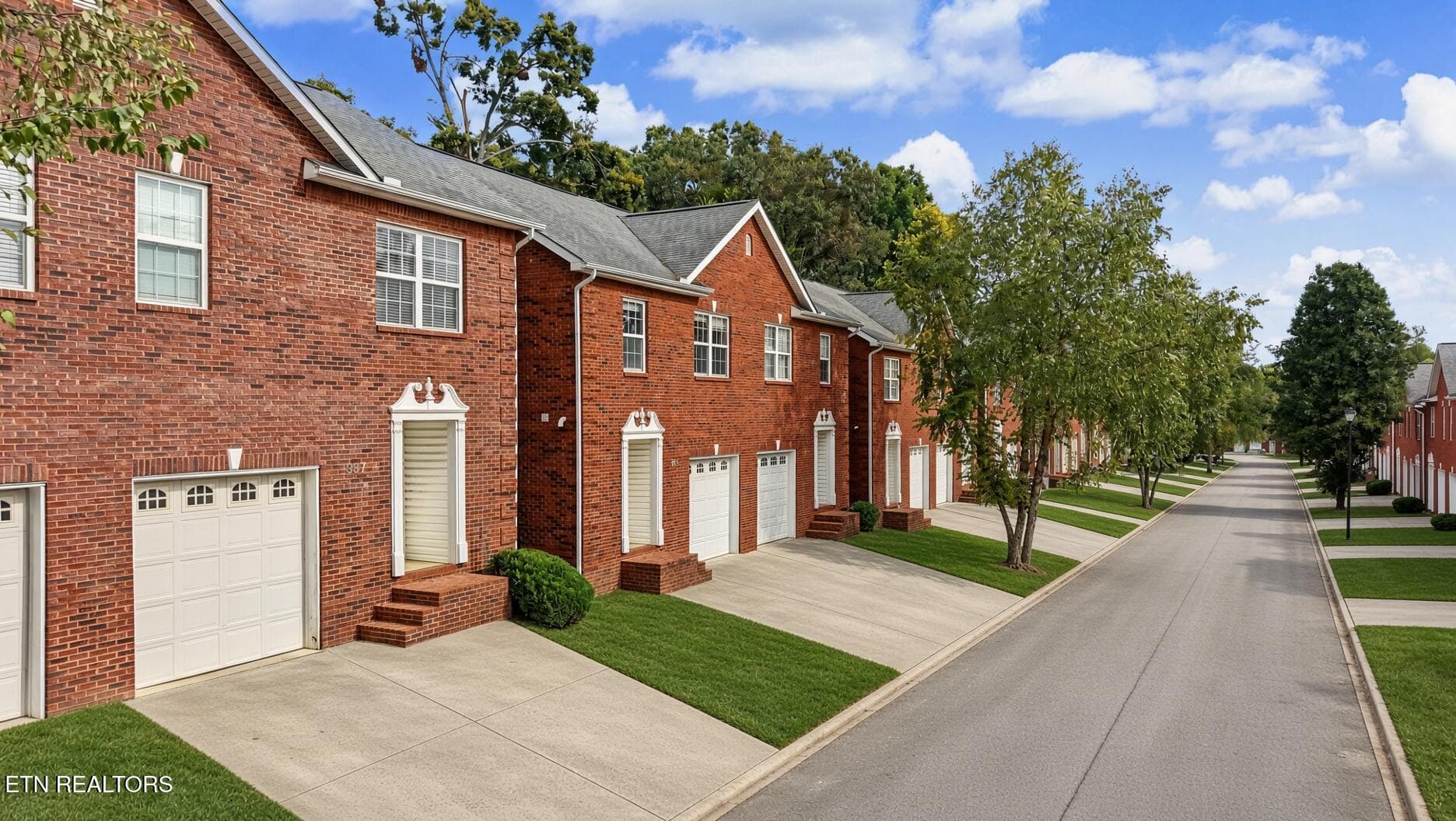 cM4XI - 827 Blue Spruce Way, Knoxville, TN 37912