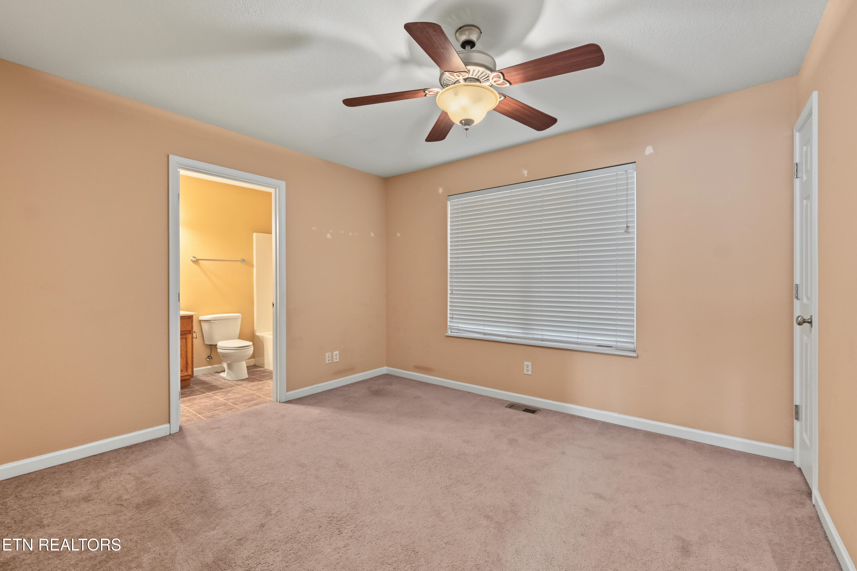 DSC07656-2 - 827 Blue Spruce Way, Knoxville, TN 37912