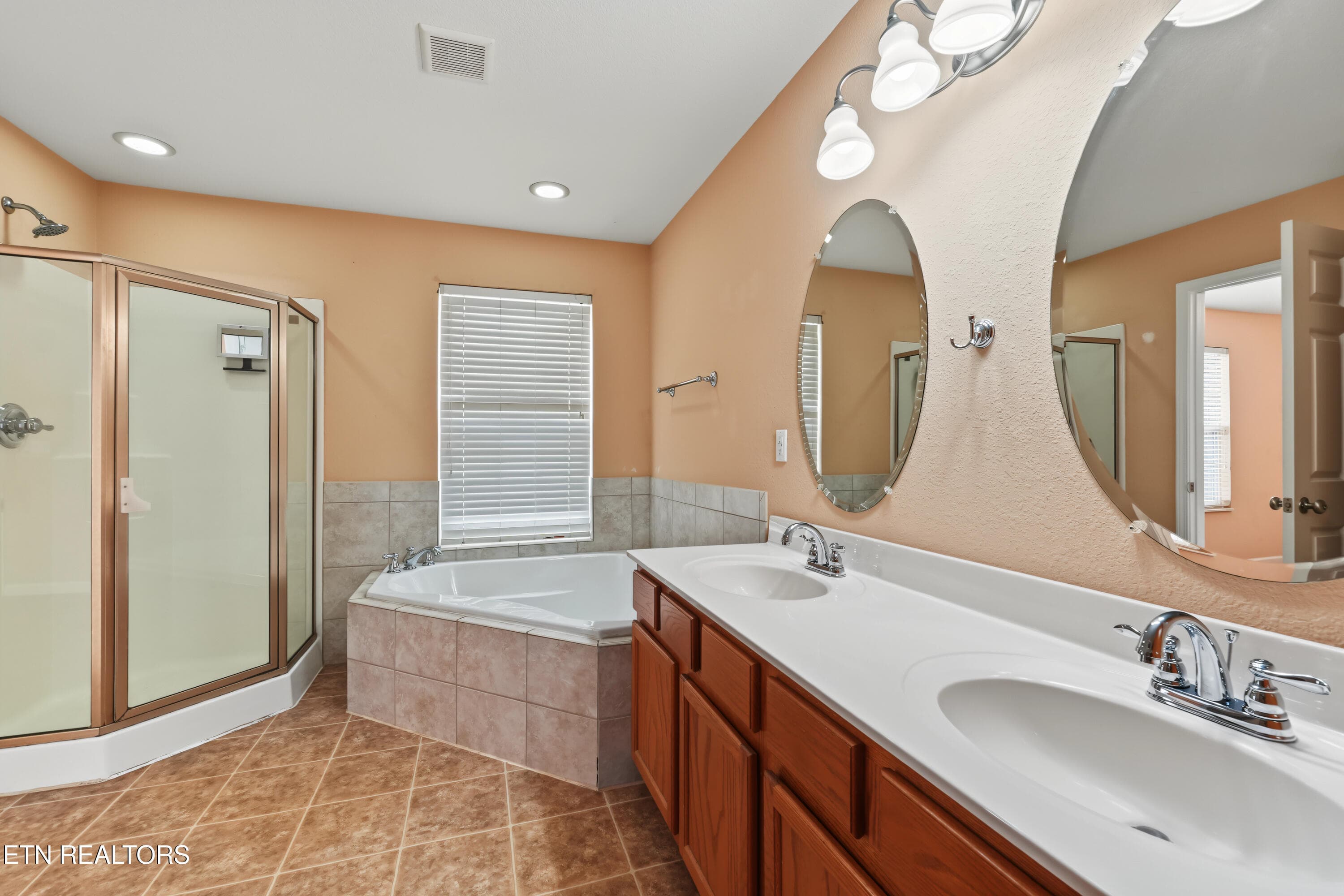 DSC07706-2 - 827 Blue Spruce Way, Knoxville, TN 37912