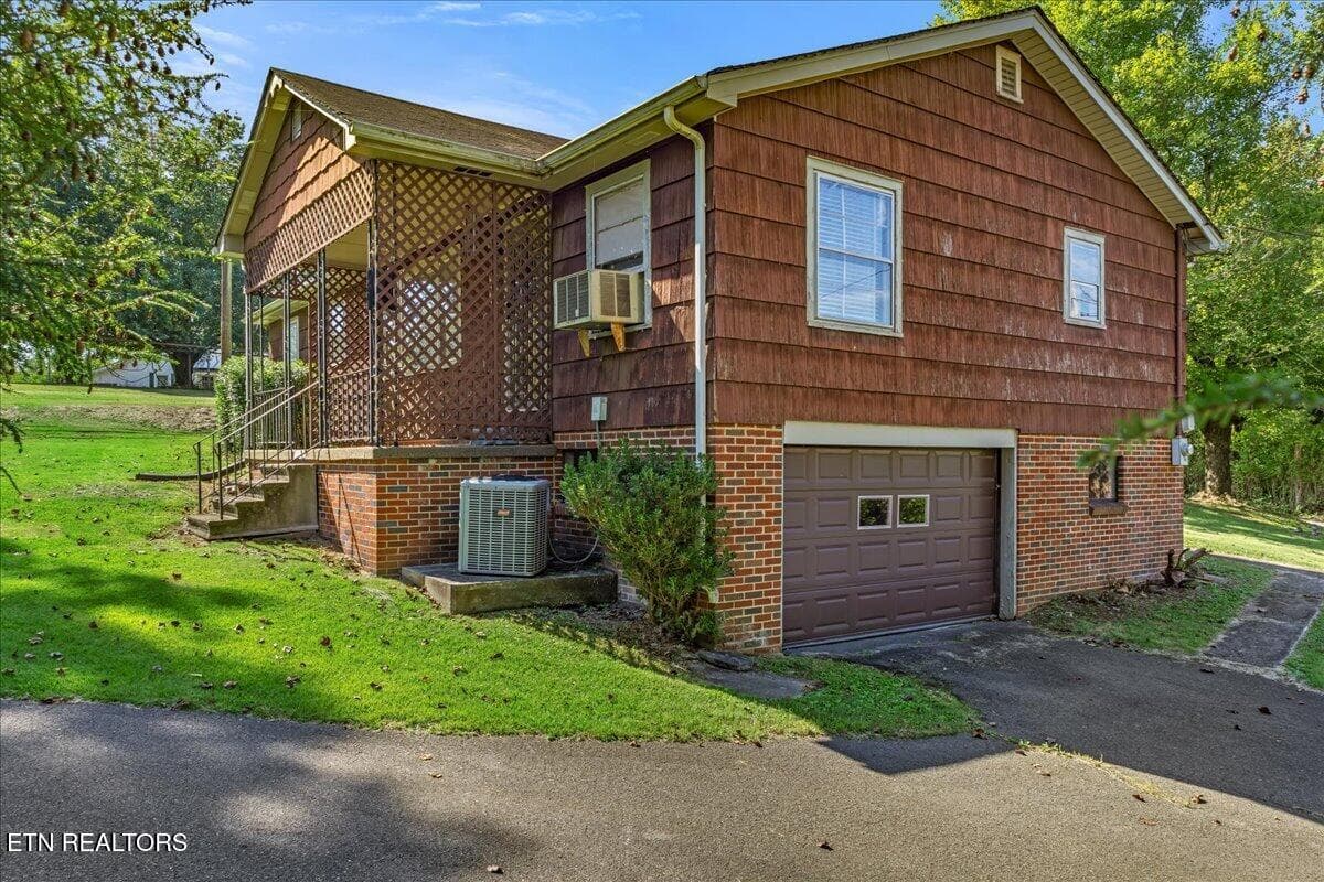 03-613 Central Ave-27 - 613 Central Ave, Athens, TN 37303, Athens
