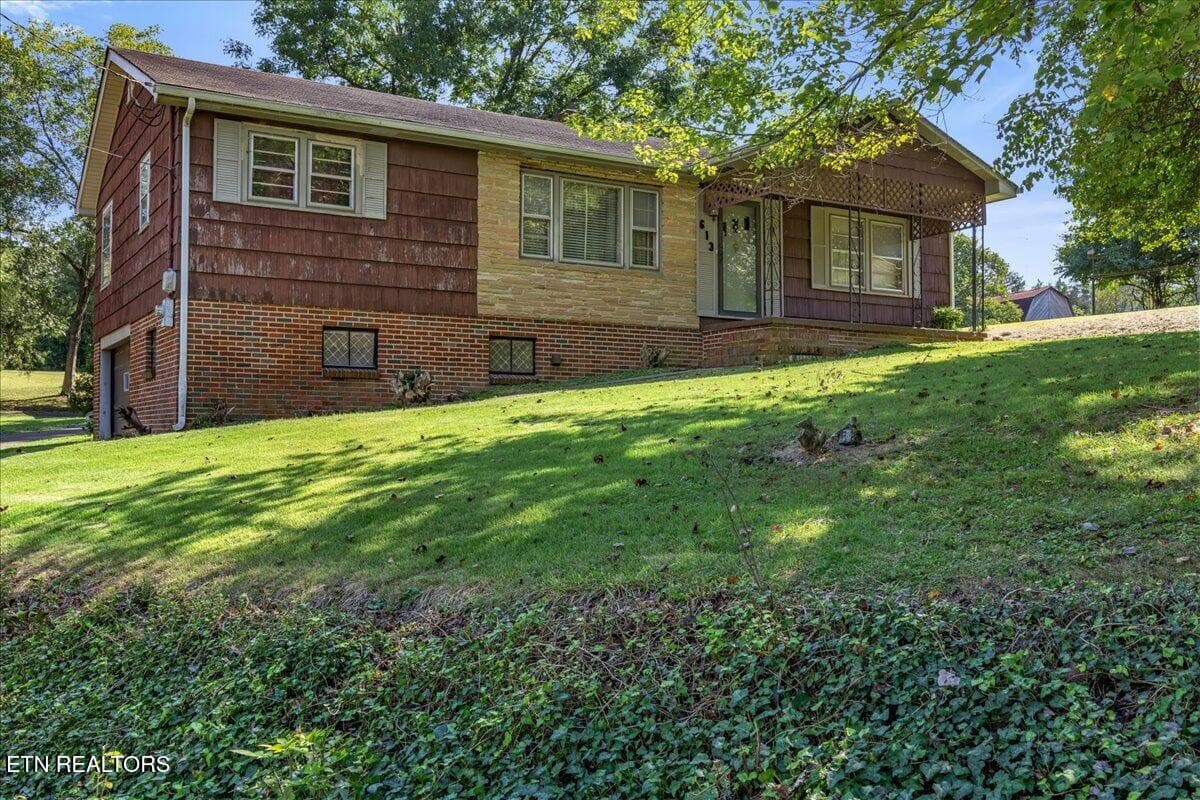 04-613 Central Ave-29 - 613 Central Ave, Athens, TN 37303, Athens