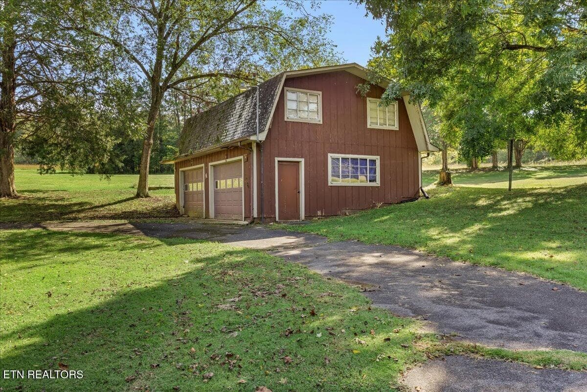 07-613 Central Ave-1 - 613 Central Ave, Athens, TN 37303, Athens