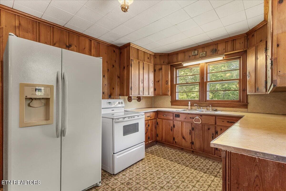 20-613 Central Ave-14 - 613 Central Ave, Athens, TN 37303, Athens