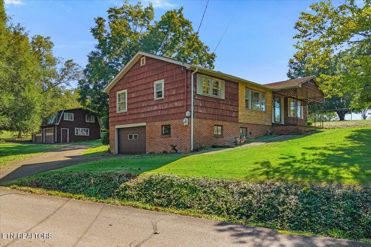 37-613 Central Ave-37 - 613 Central Ave, Athens, TN 37303, Athens