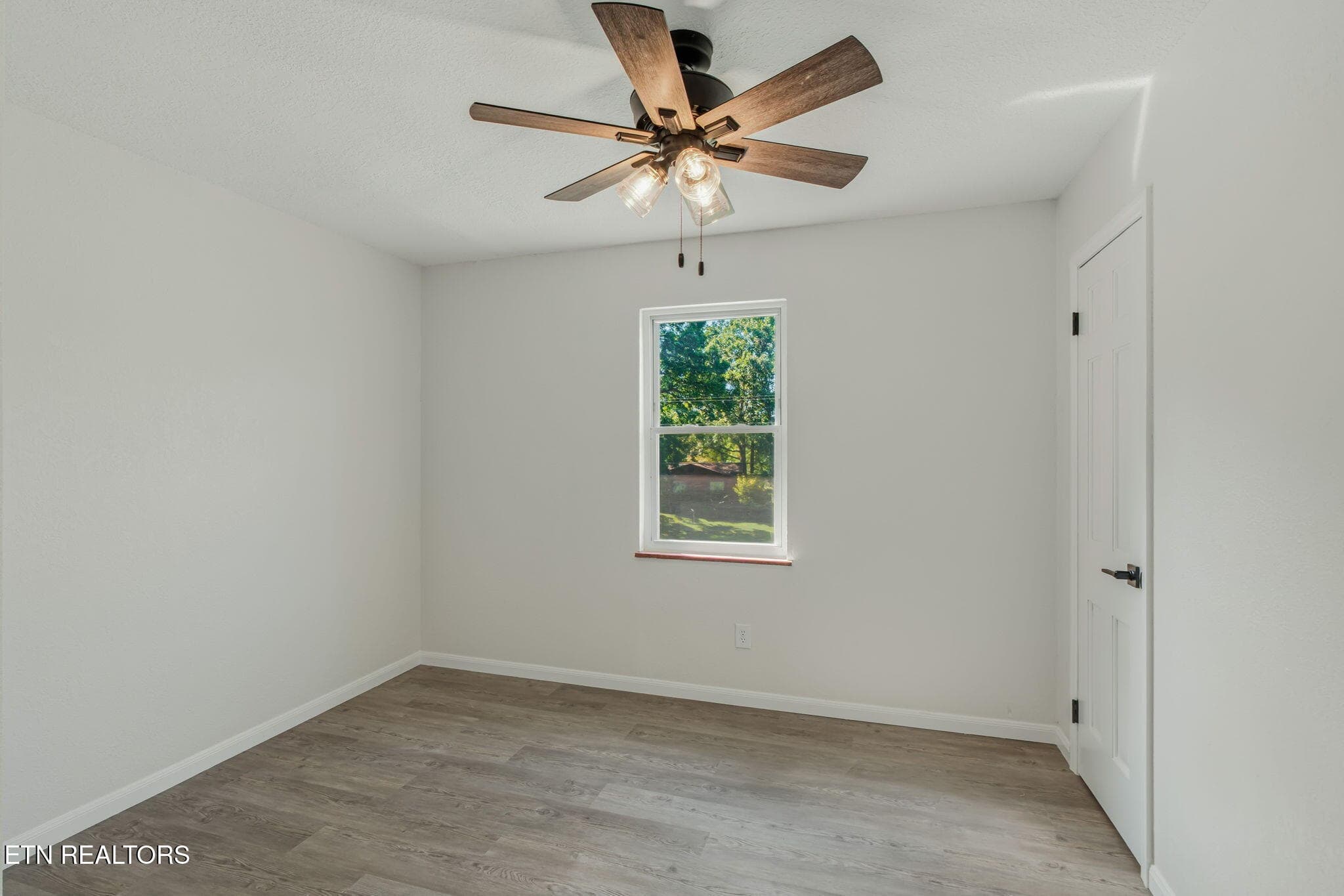 GUEST BEDROOM 1 - 3923 Glen Oaks Drive, Maryville, TN 37804, Maryville
