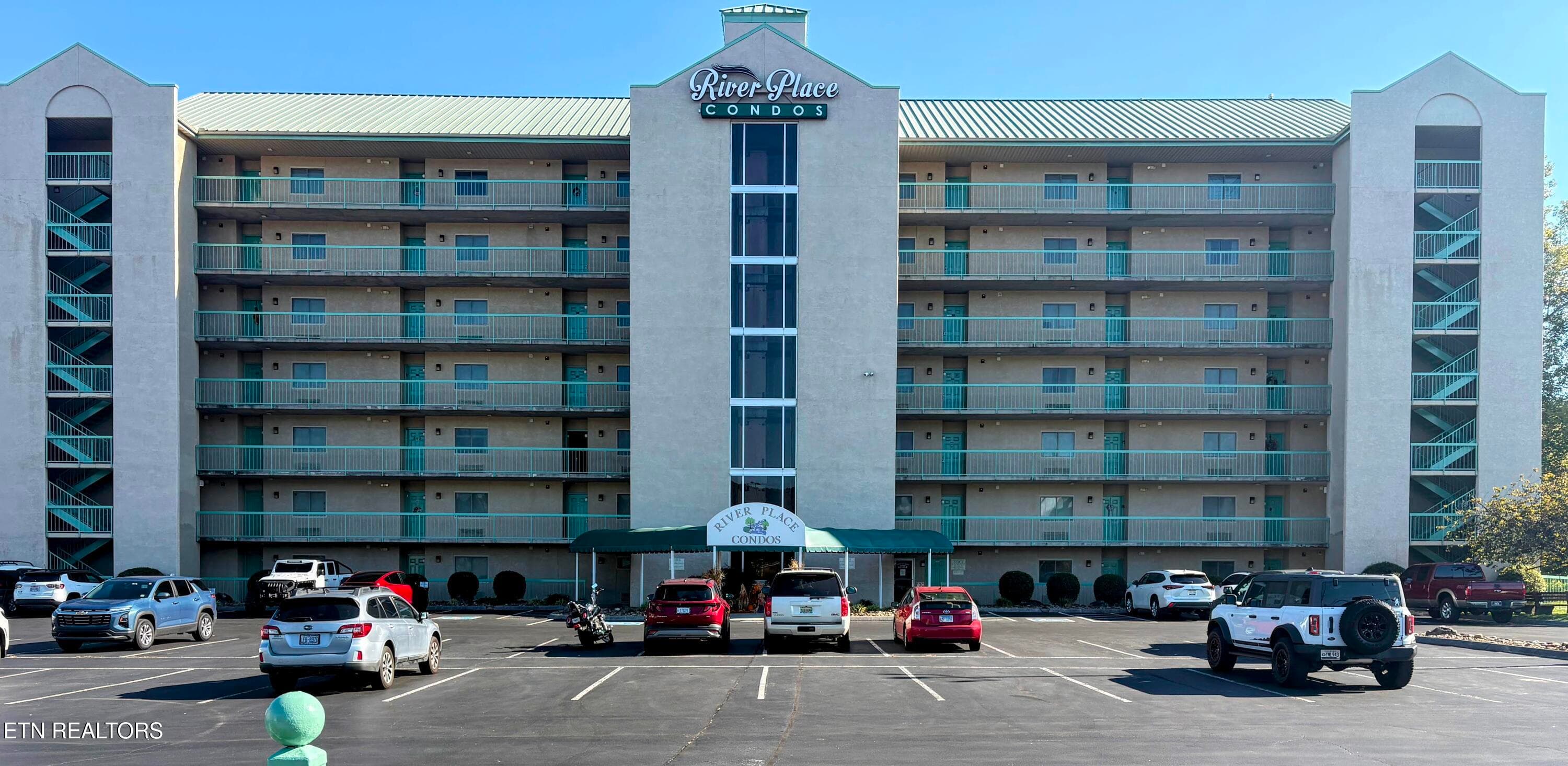 3215 N River Rd STE 604, Pigeon Forge, TN 37863