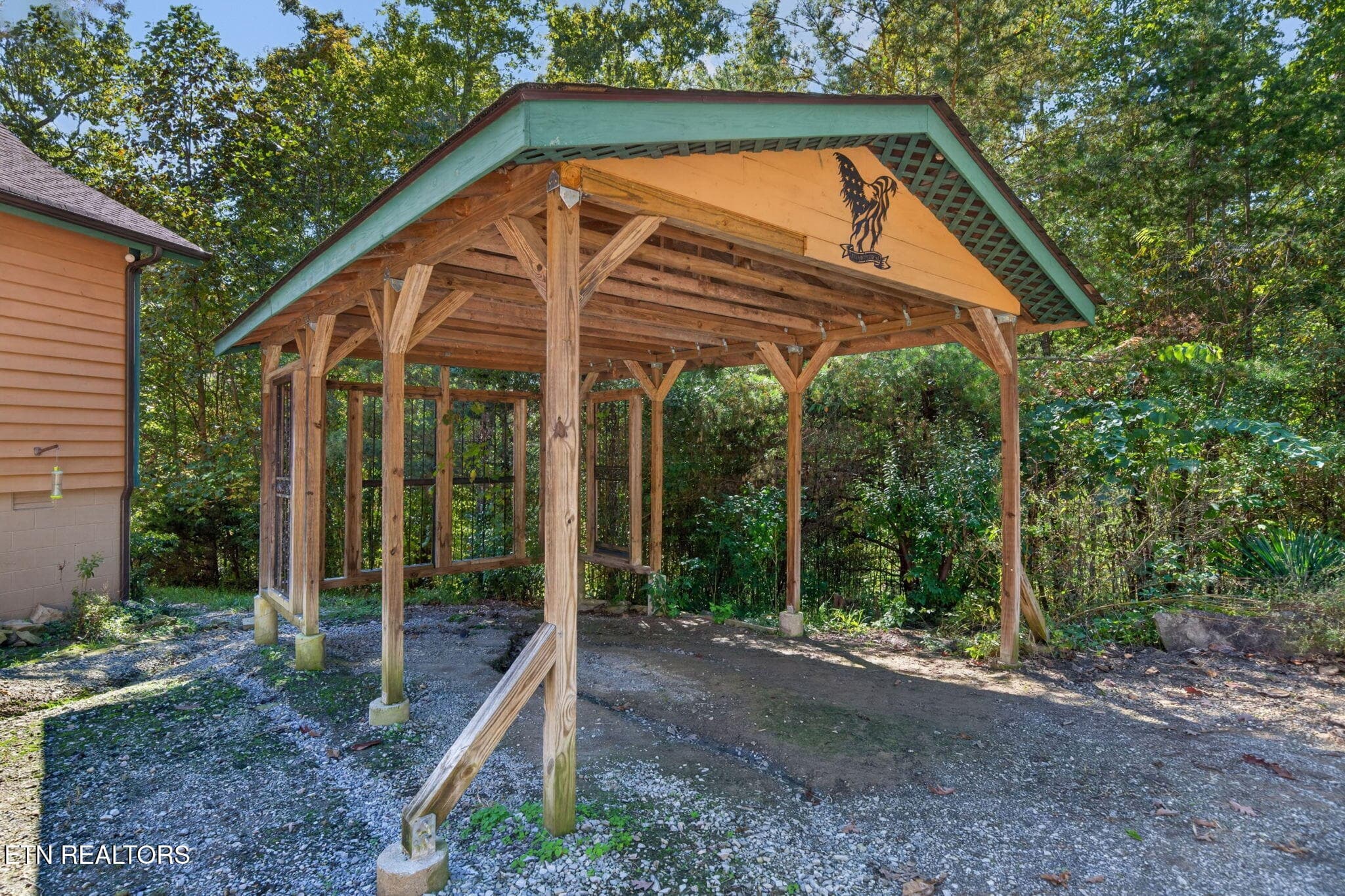 Carport - 240 Memory Lane, Monterey, TN 38574