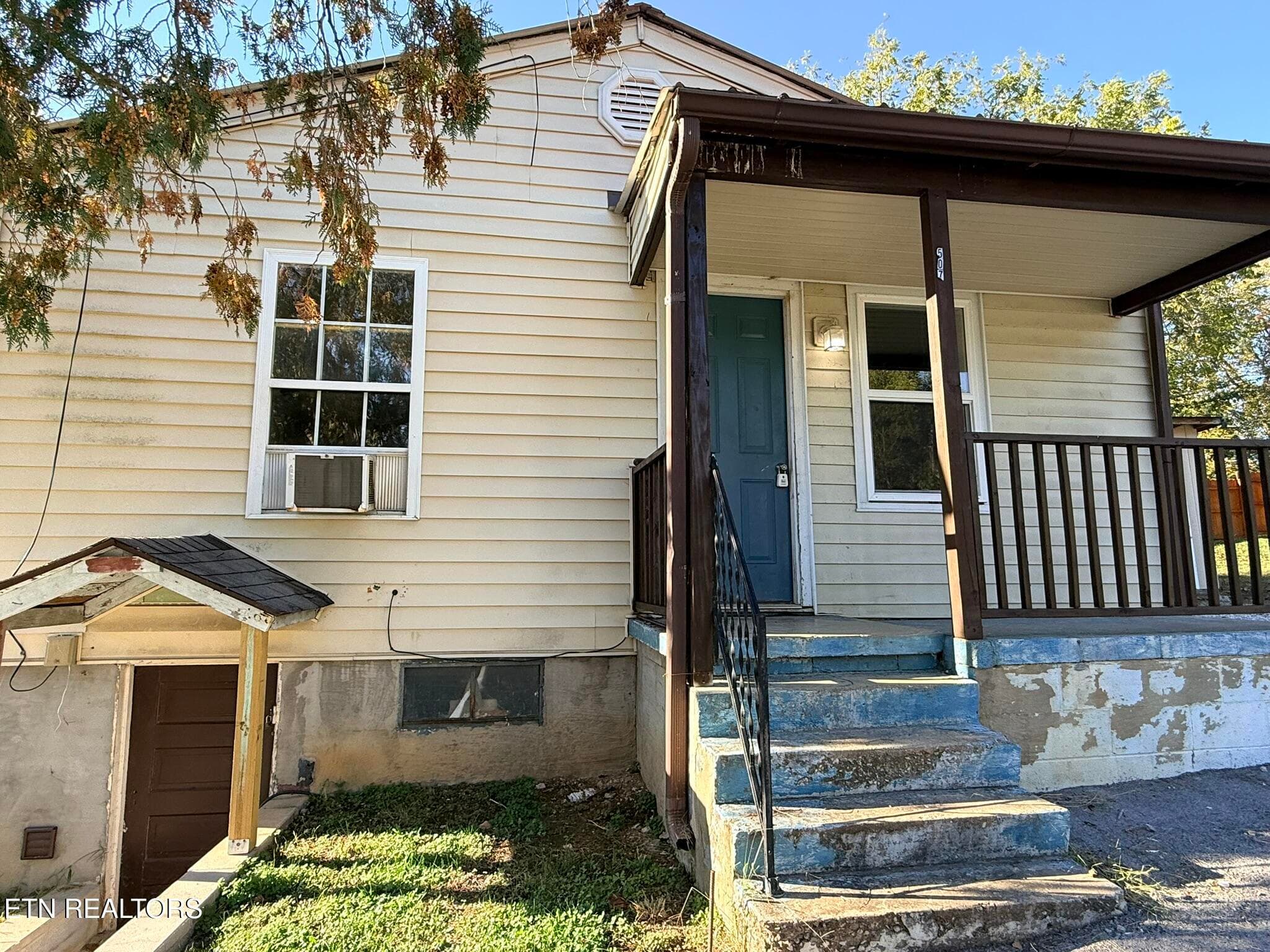 IMG_1235 - 507 S Indiana Ave, LaFollette, TN 37766, LaFollette