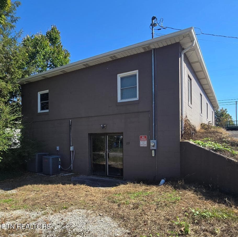 thumbnail (2) - 125 S Cross St, Oneida, TN 37841