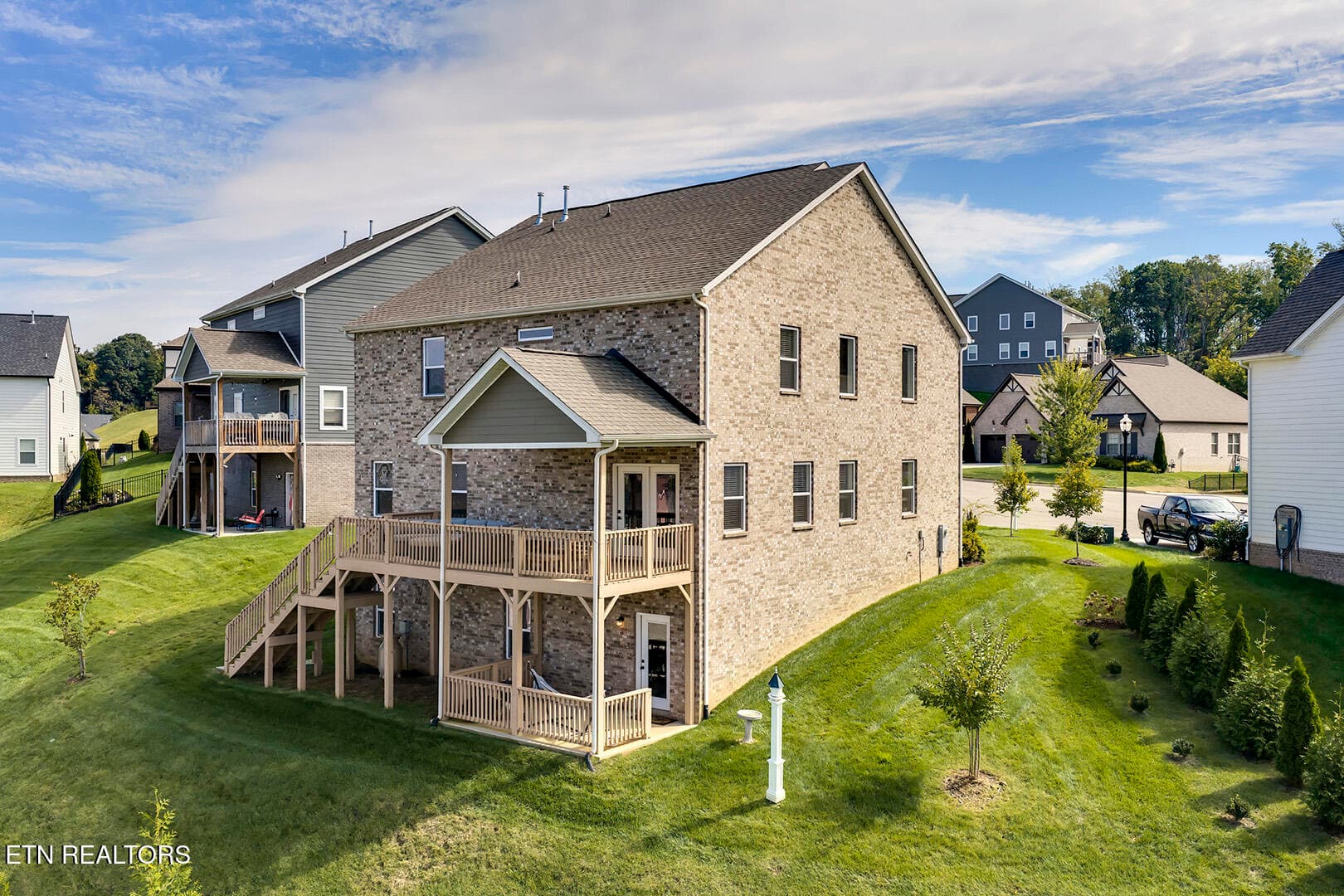 53_CloudberryLane_2705_BackRight - 2705 Cloudberry Lane, Knoxville, TN 37932, Knoxville
