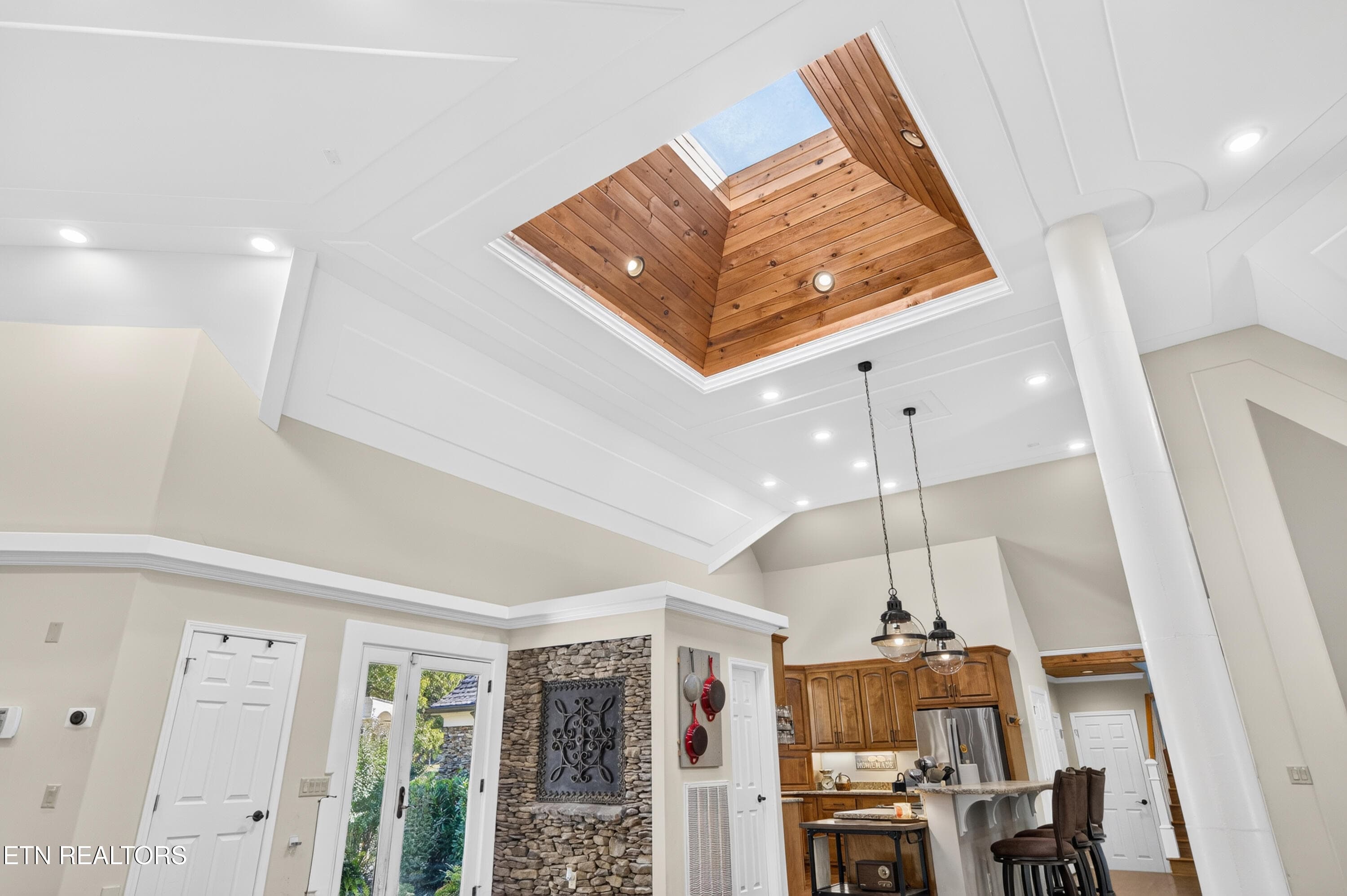 foyer - 684 Randolph Rd, Crossville, TN 38571