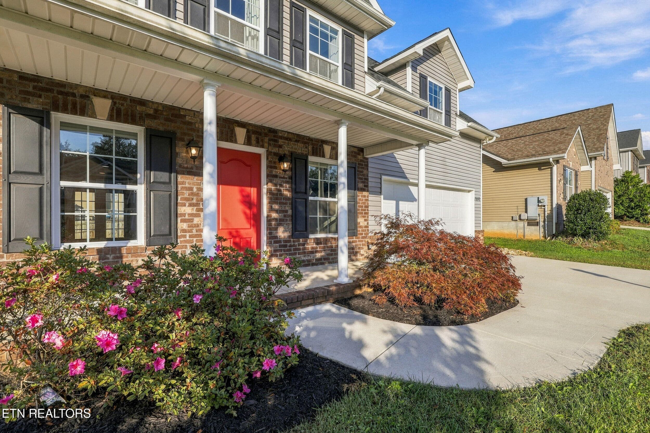 02 - Front Porch - 7356 Ladd Rd, Powell, TN 37849, Powell